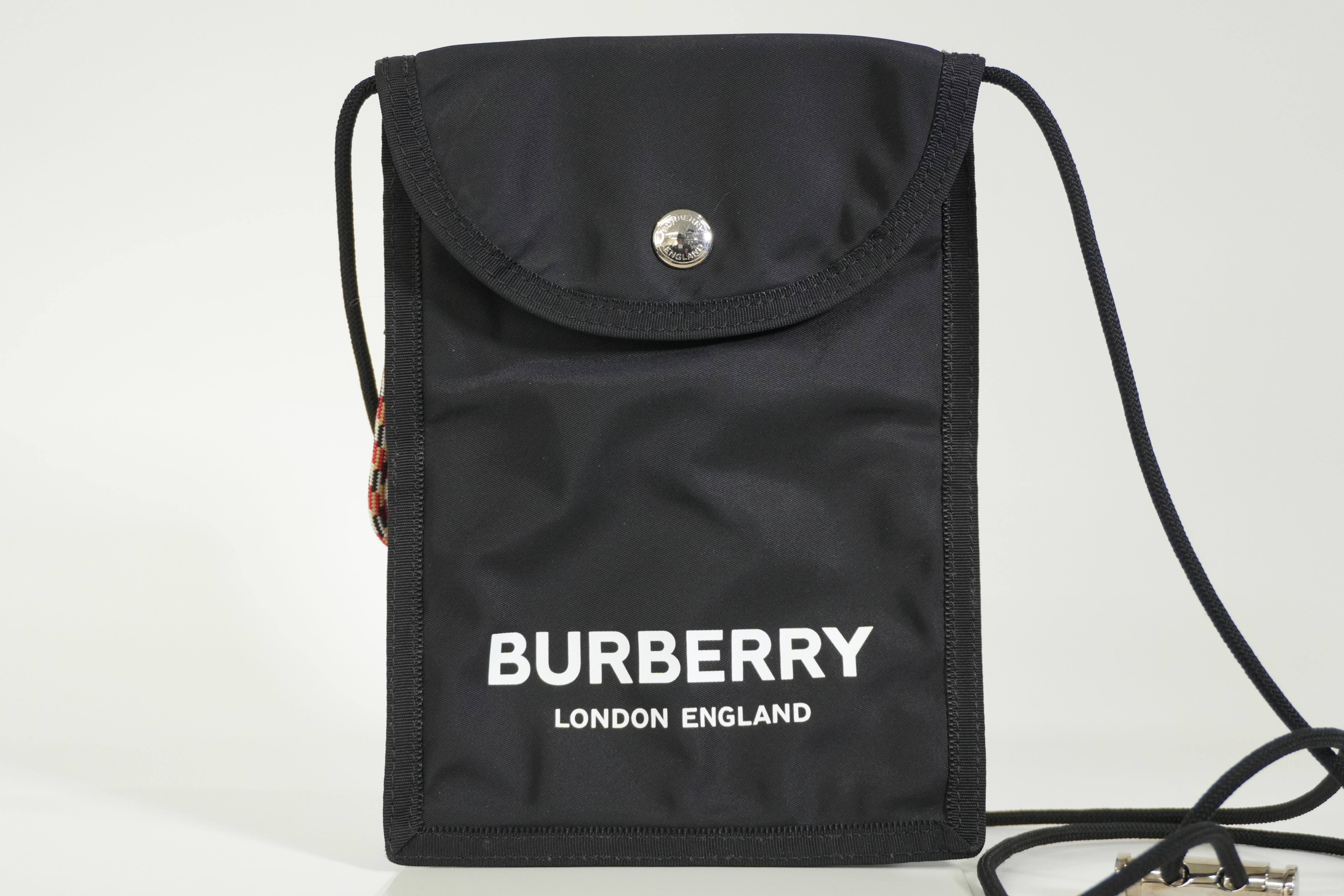 Pre-owned Burberry Nylon Crossbody Bag Black