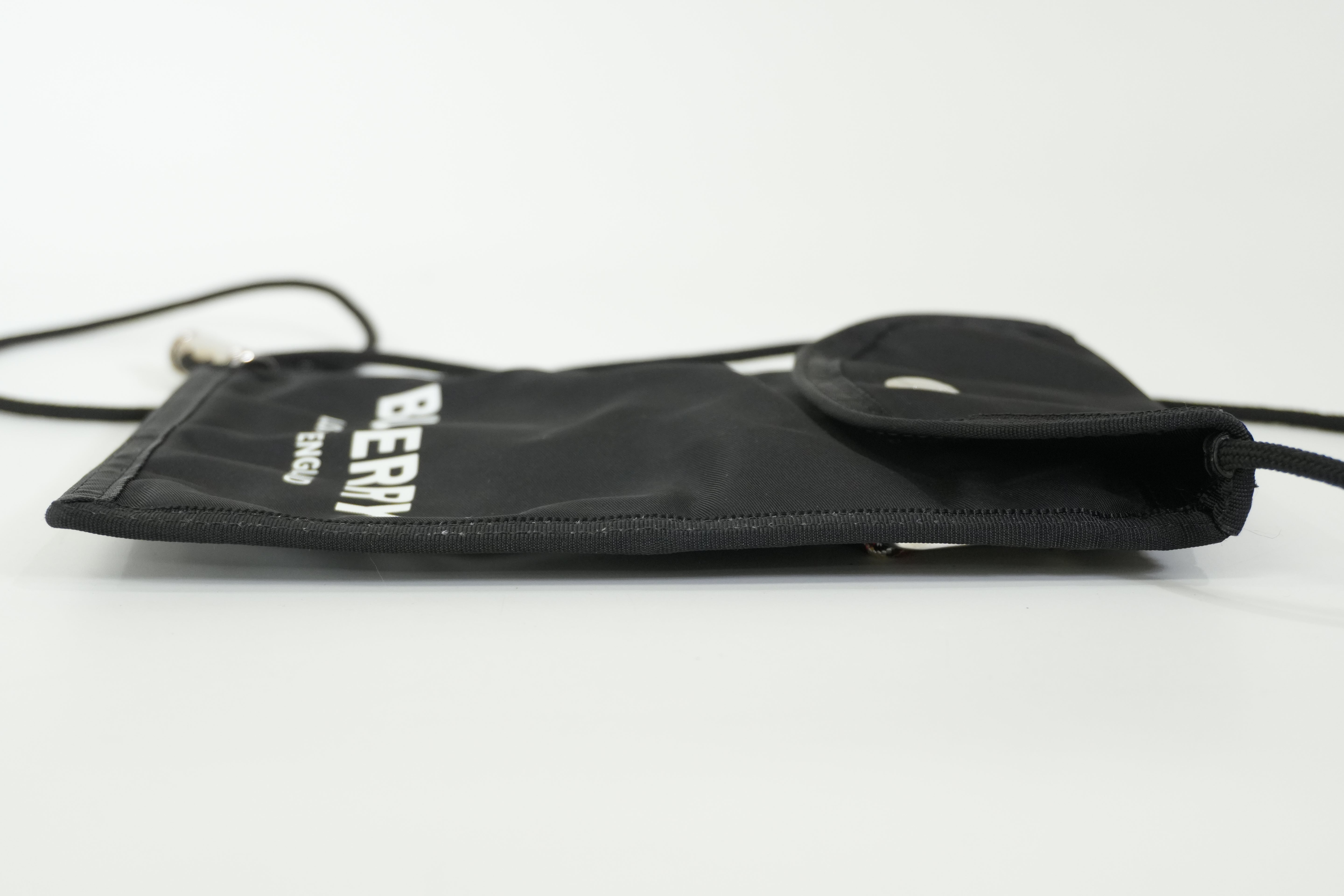 Pre-owned Burberry Nylon Crossbody Bag Black