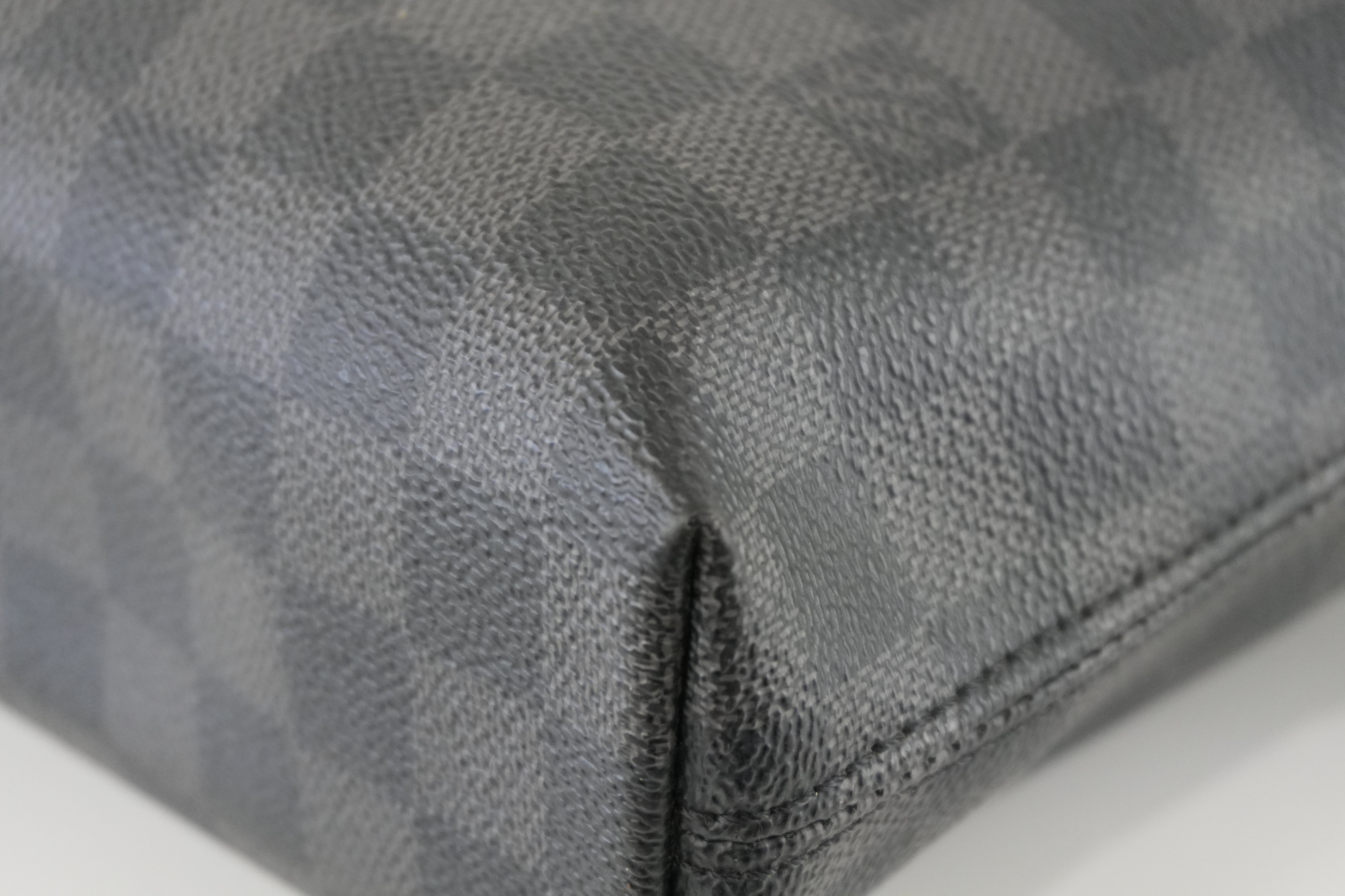 Louis Vuitton Damier Graphite Porte Documents Used