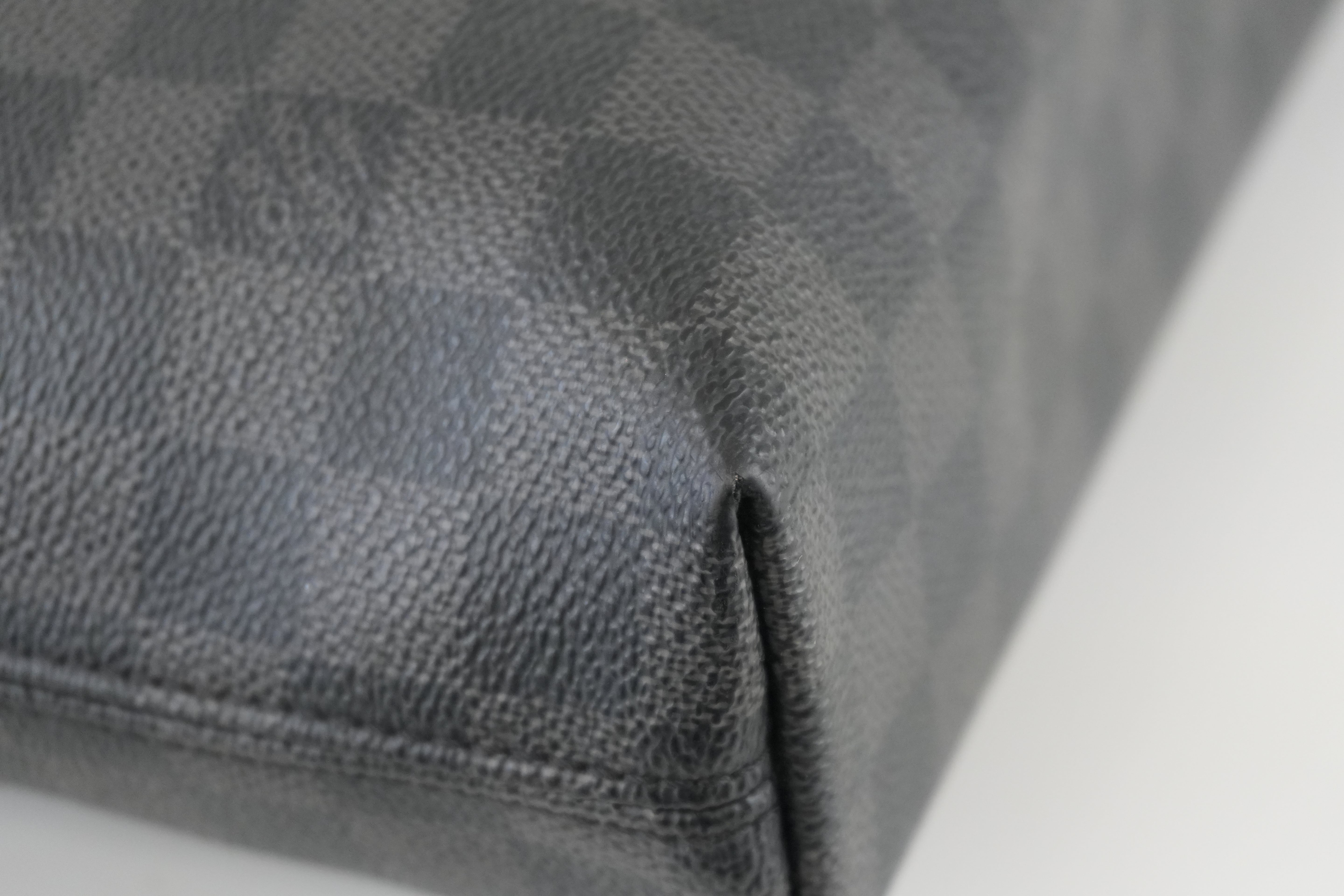 Louis Vuitton Damier Graphite Porte Documents Used