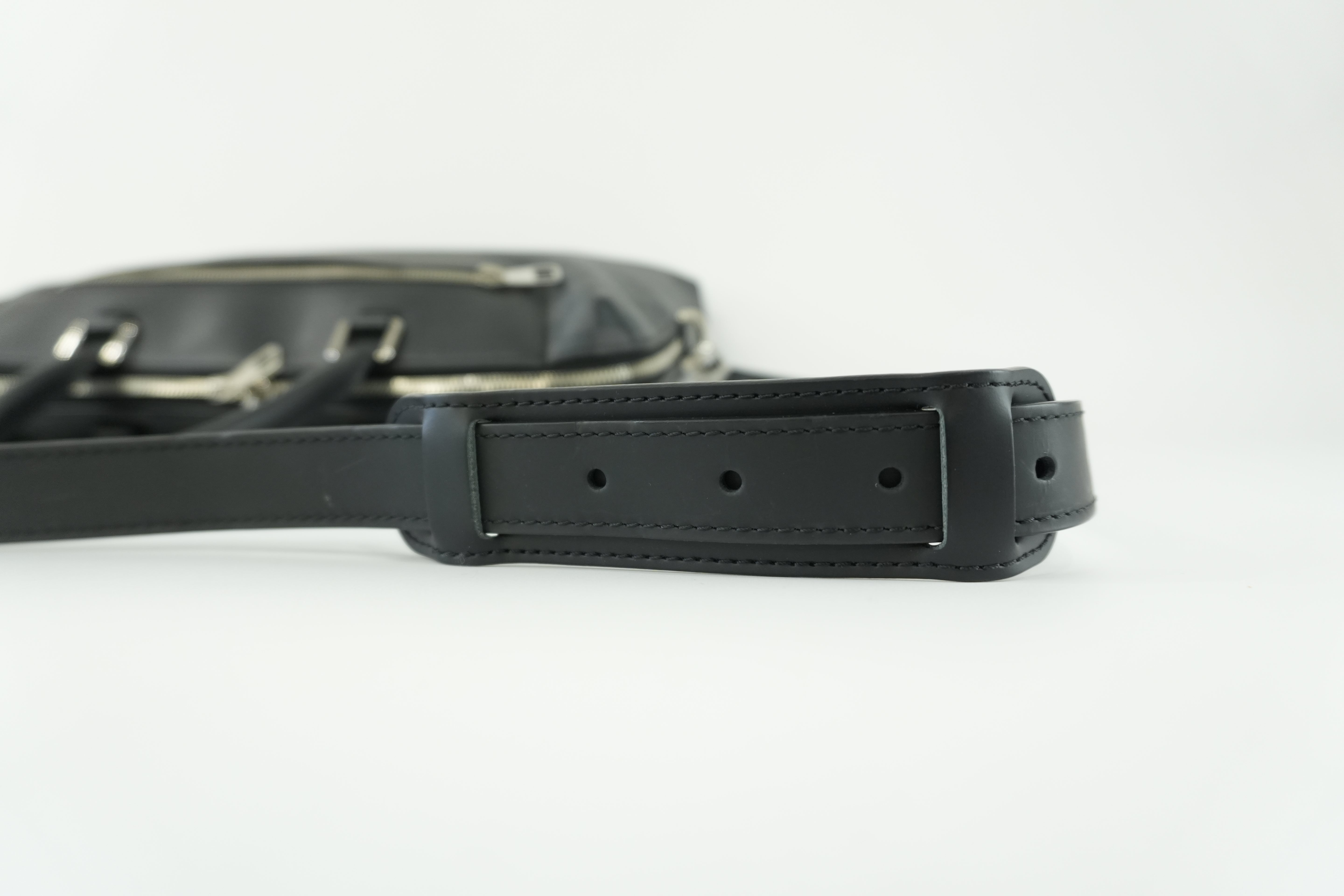 Louis Vuitton Damier Graphite Porte Documents Used