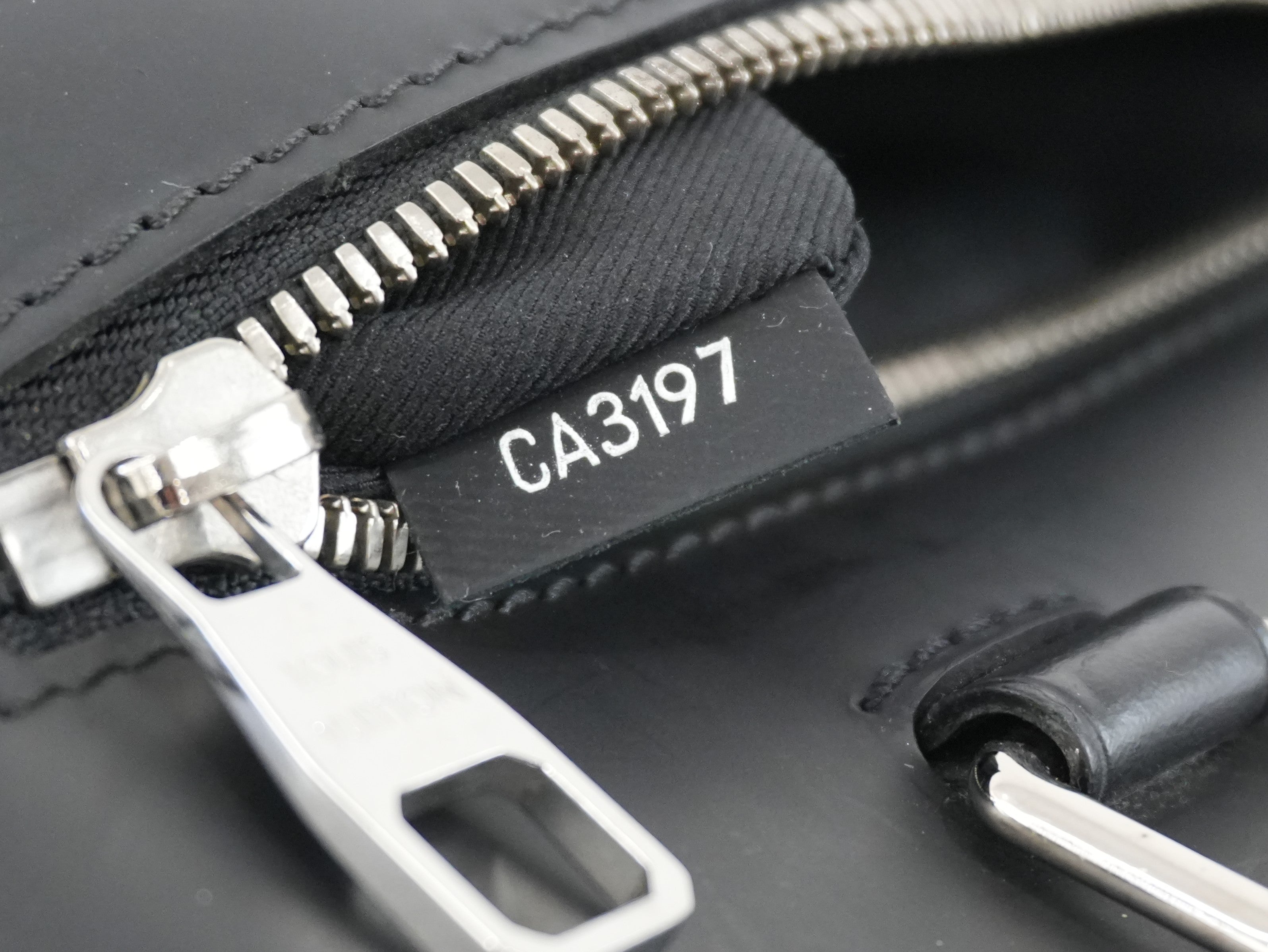 Louis Vuitton Damier Graphite Porte Documents Used