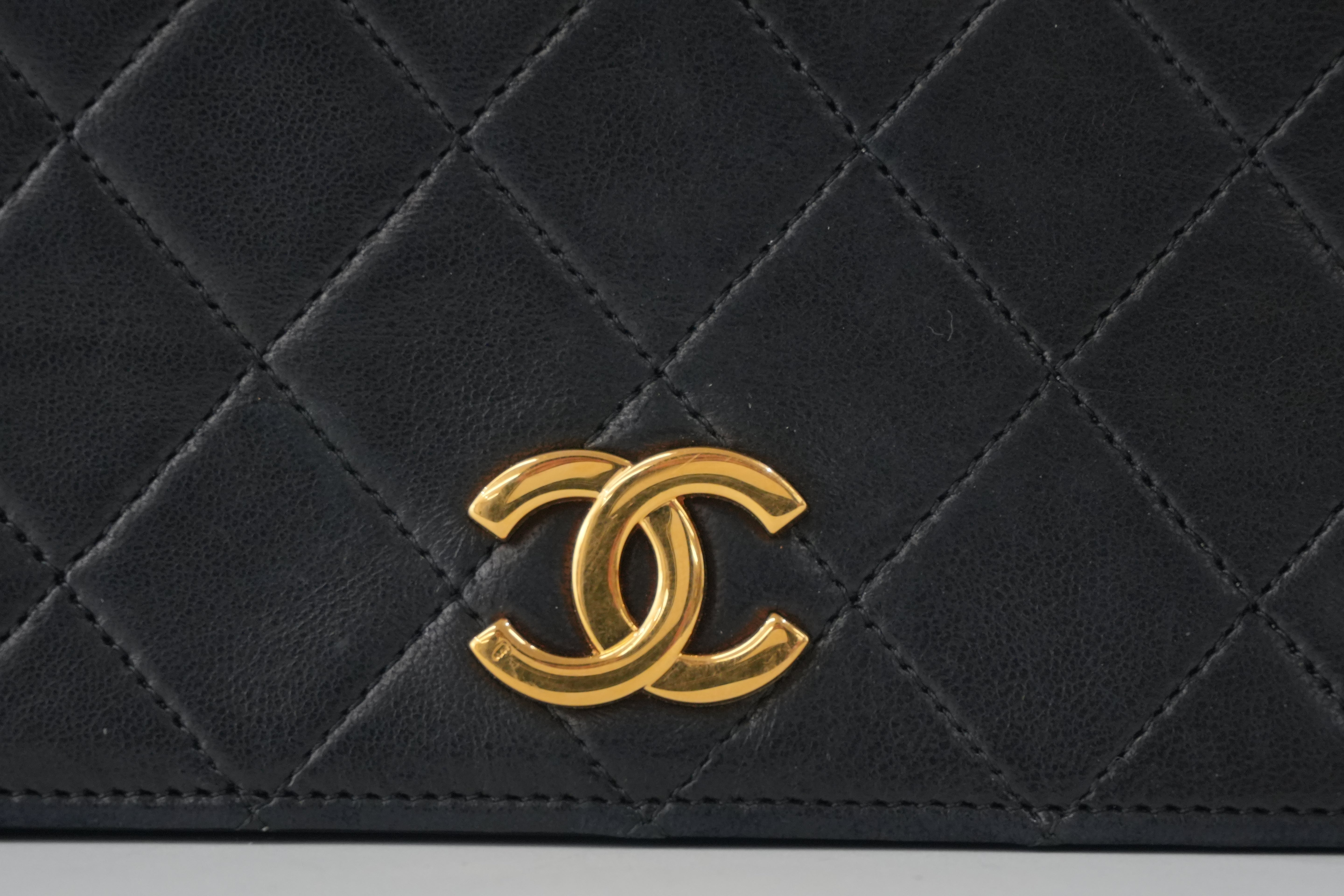 Pre-owned Chanel Lambskin Leather Chain Shoulder Bag Black