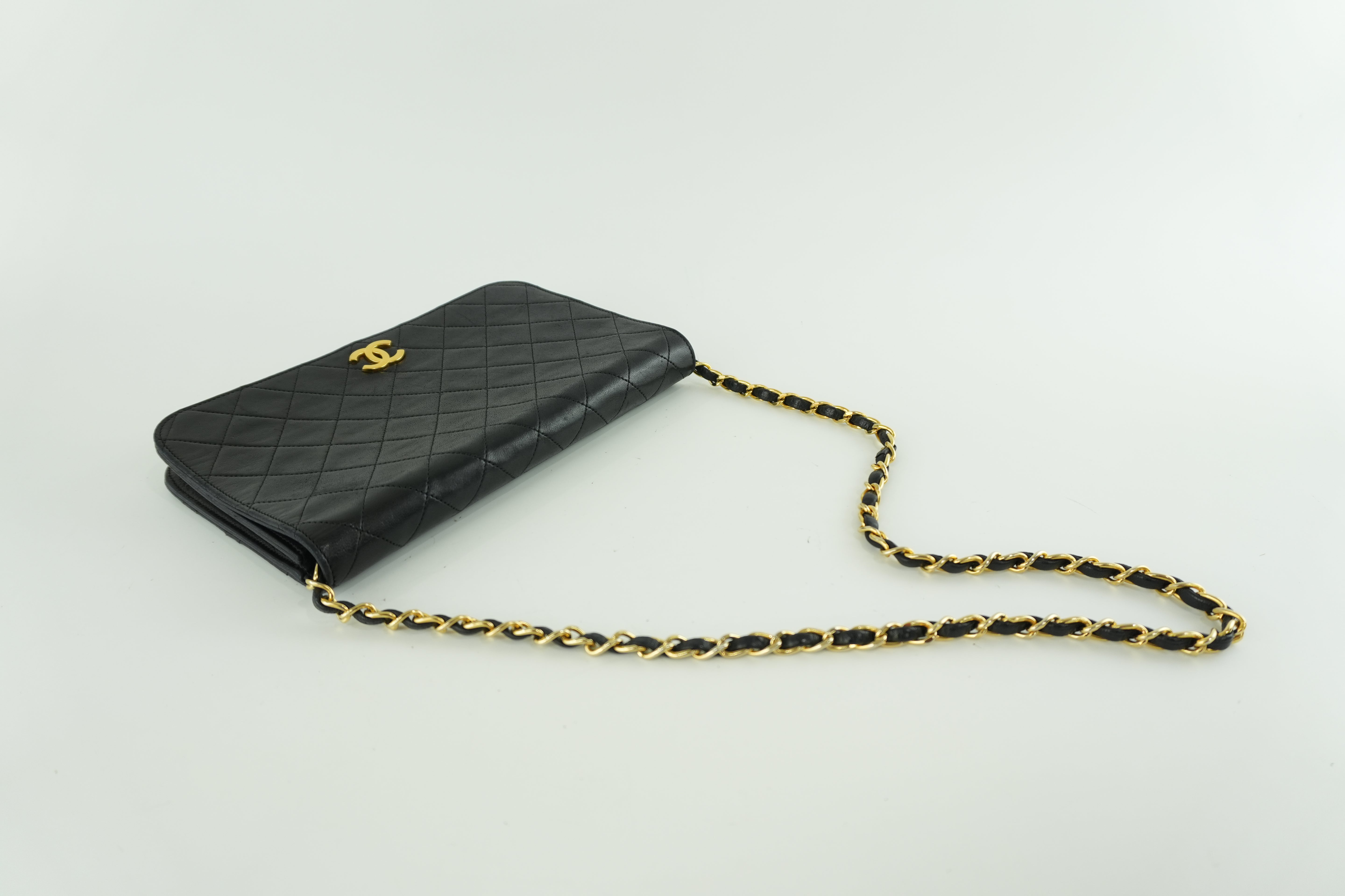 Pre-owned Chanel Lambskin Leather Chain Shoulder Bag Black