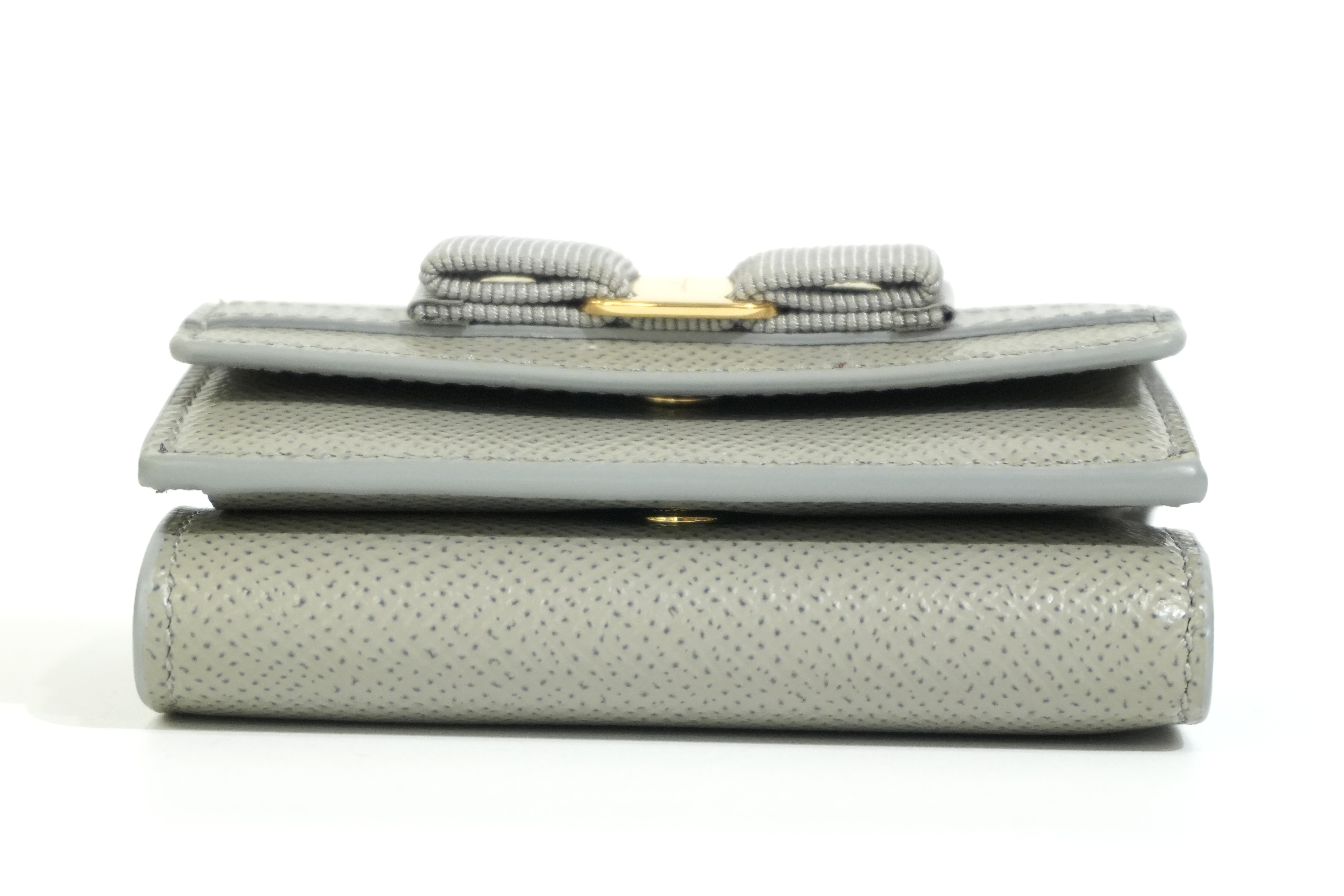 Pre-owned Ferragamo Trifold Wallet Gray