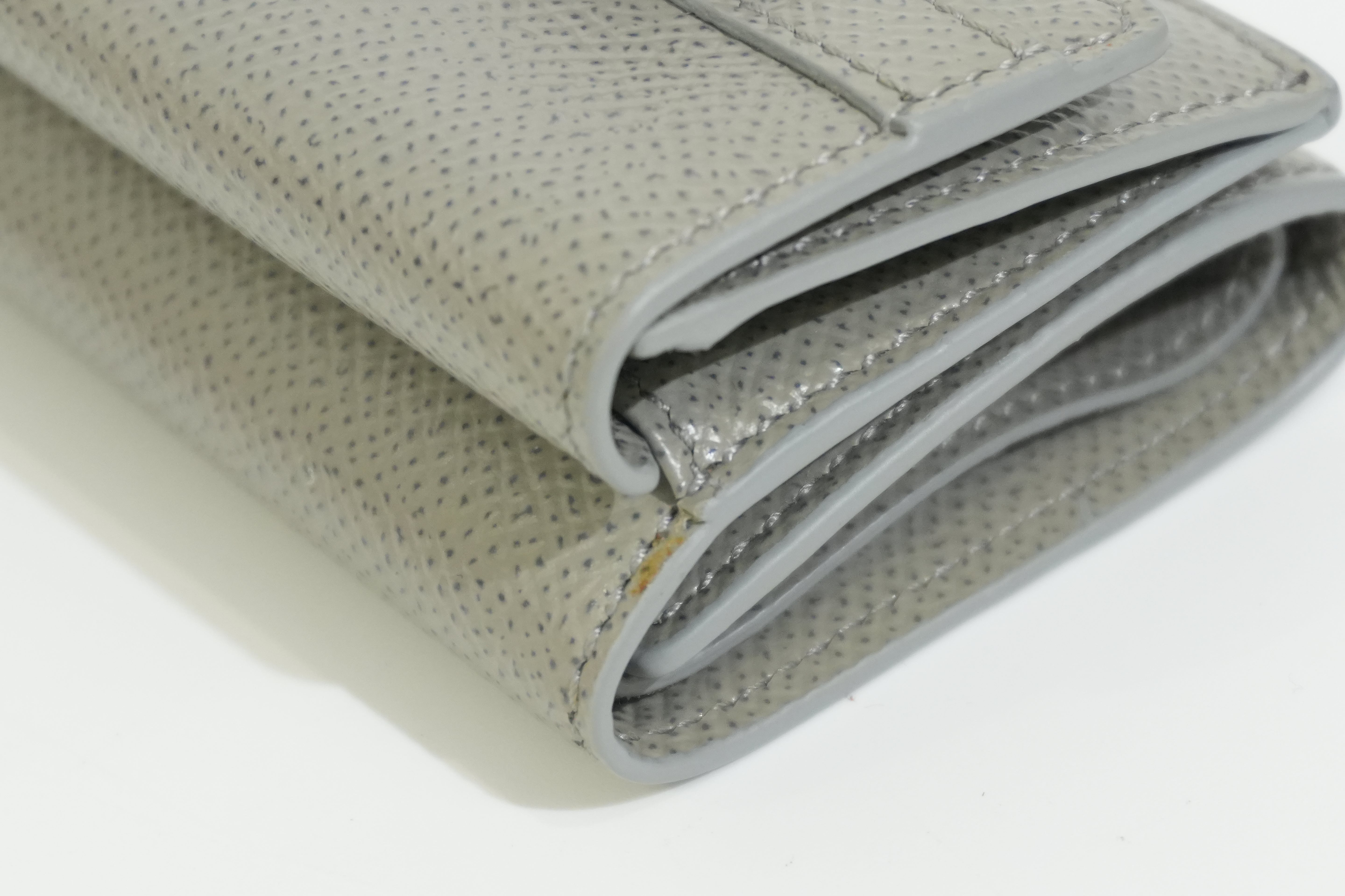 Pre-owned Ferragamo Trifold Wallet Gray