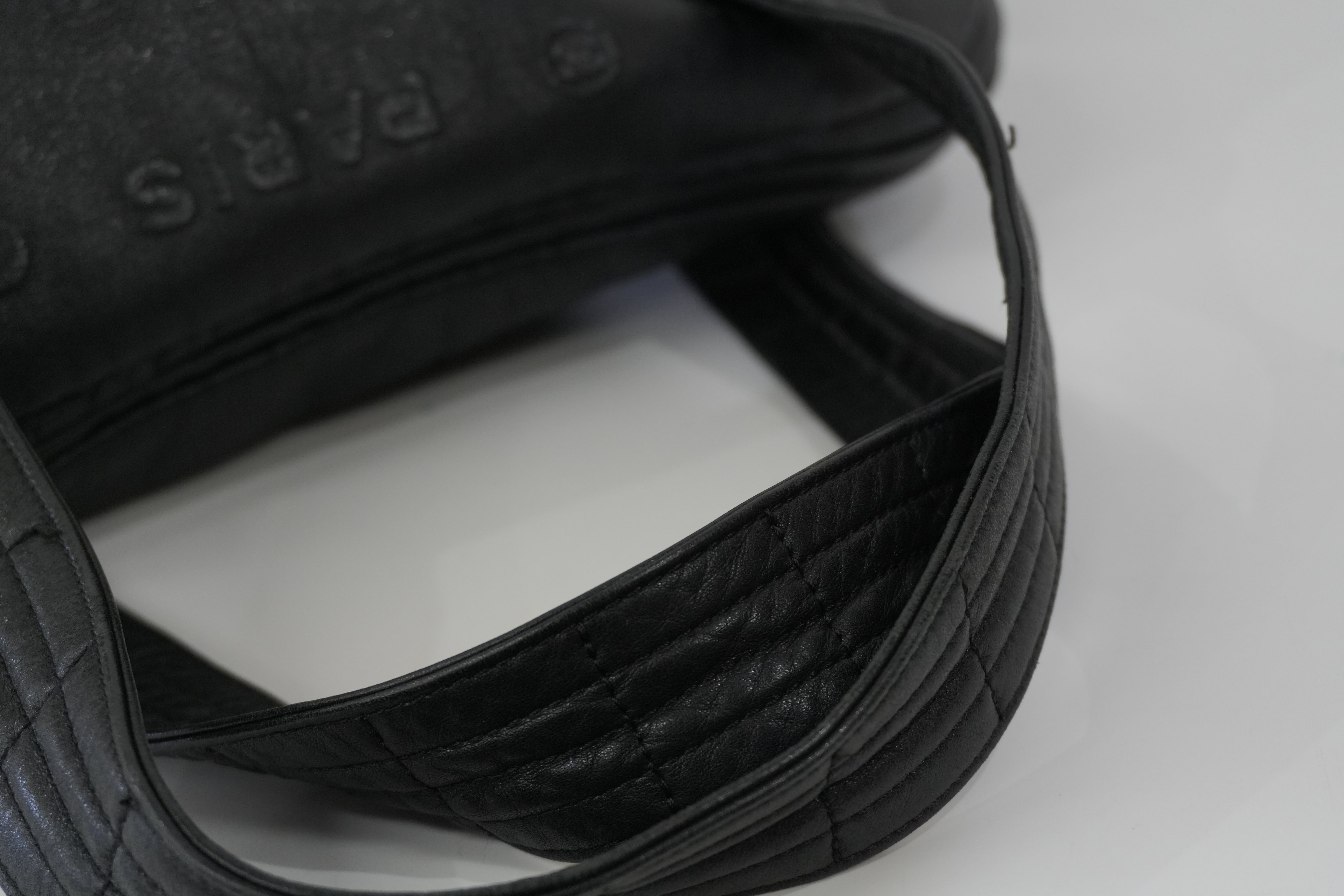 Pre-owned Chanel Lambskin Leather 31 Rue Cambon Embossed Tote Bag Black