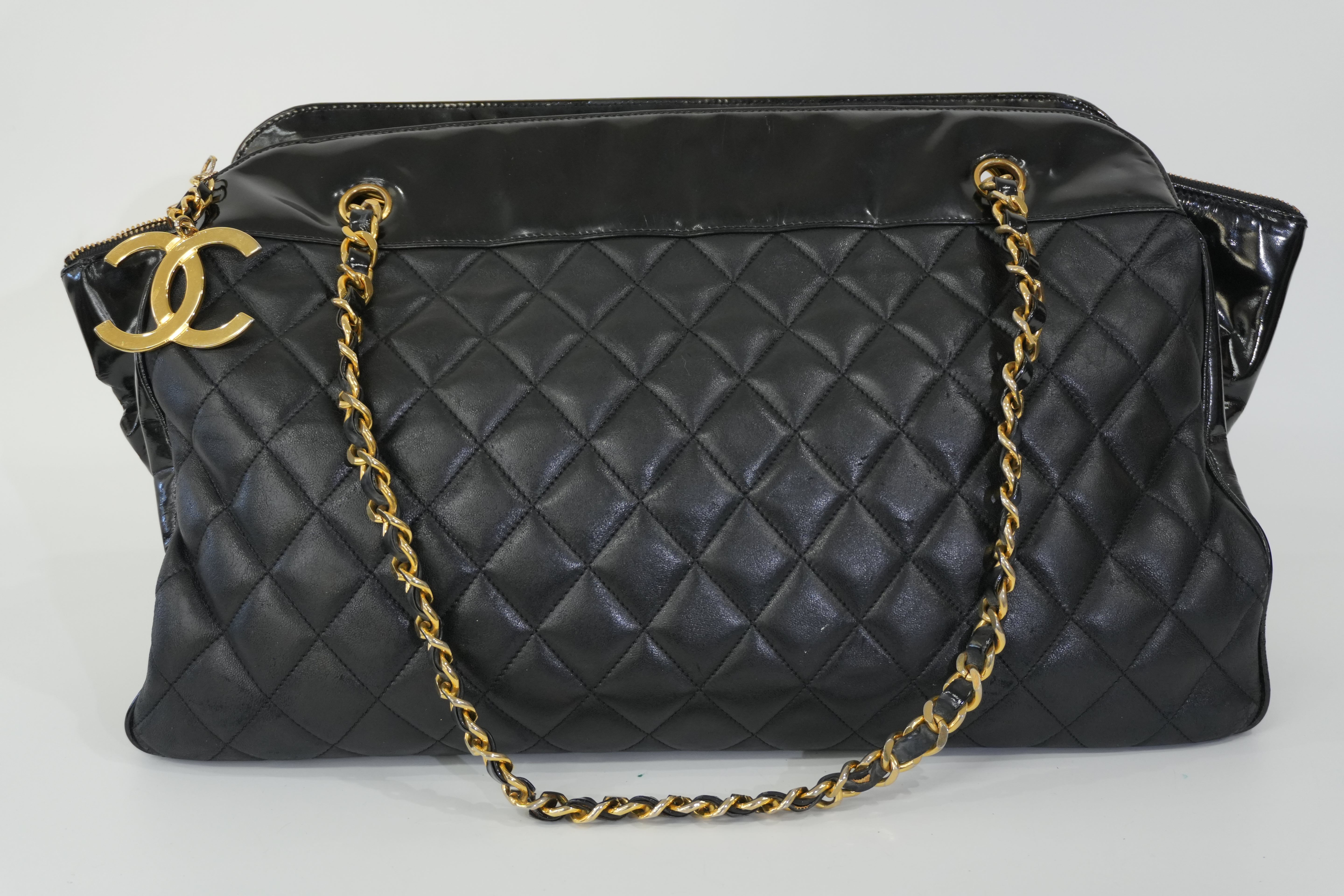 Pre-owned Chanel Lambskin Leather Chain Tote Bag Black