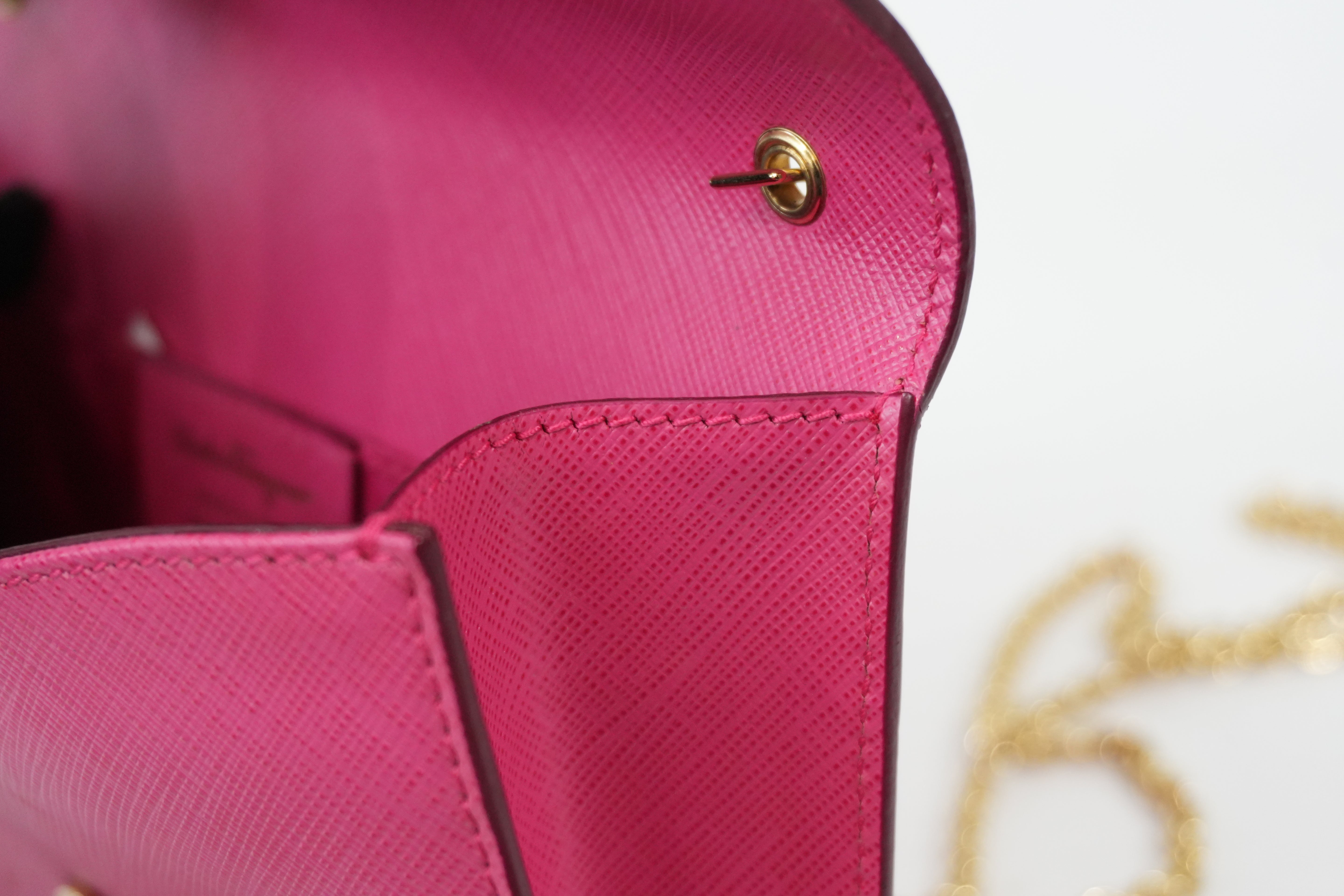 Pre-Owned Ferragamo Vara Bow Crossbody Bag Pink