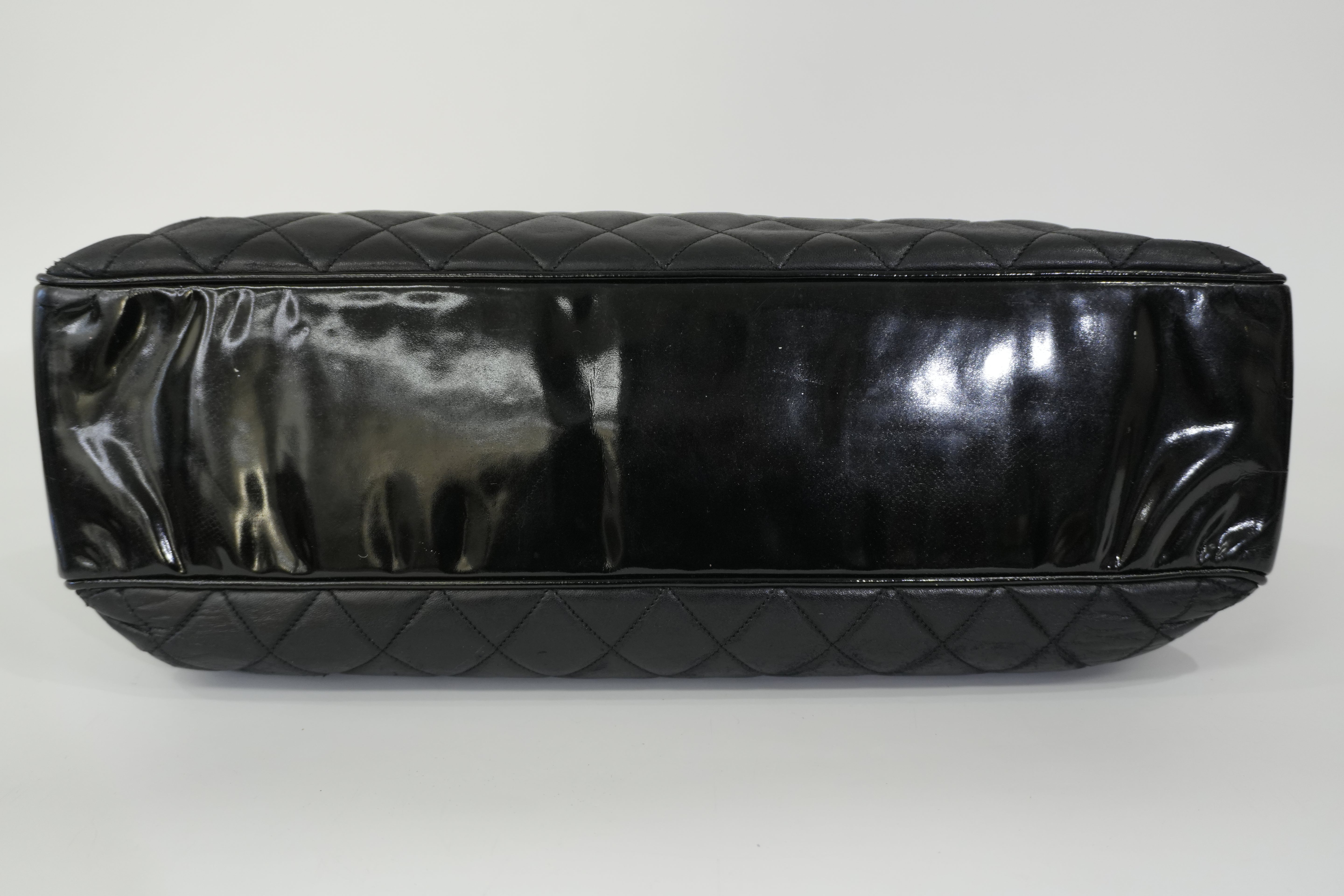 Pre-owned Chanel Lambskin Leather Chain Tote Bag Black