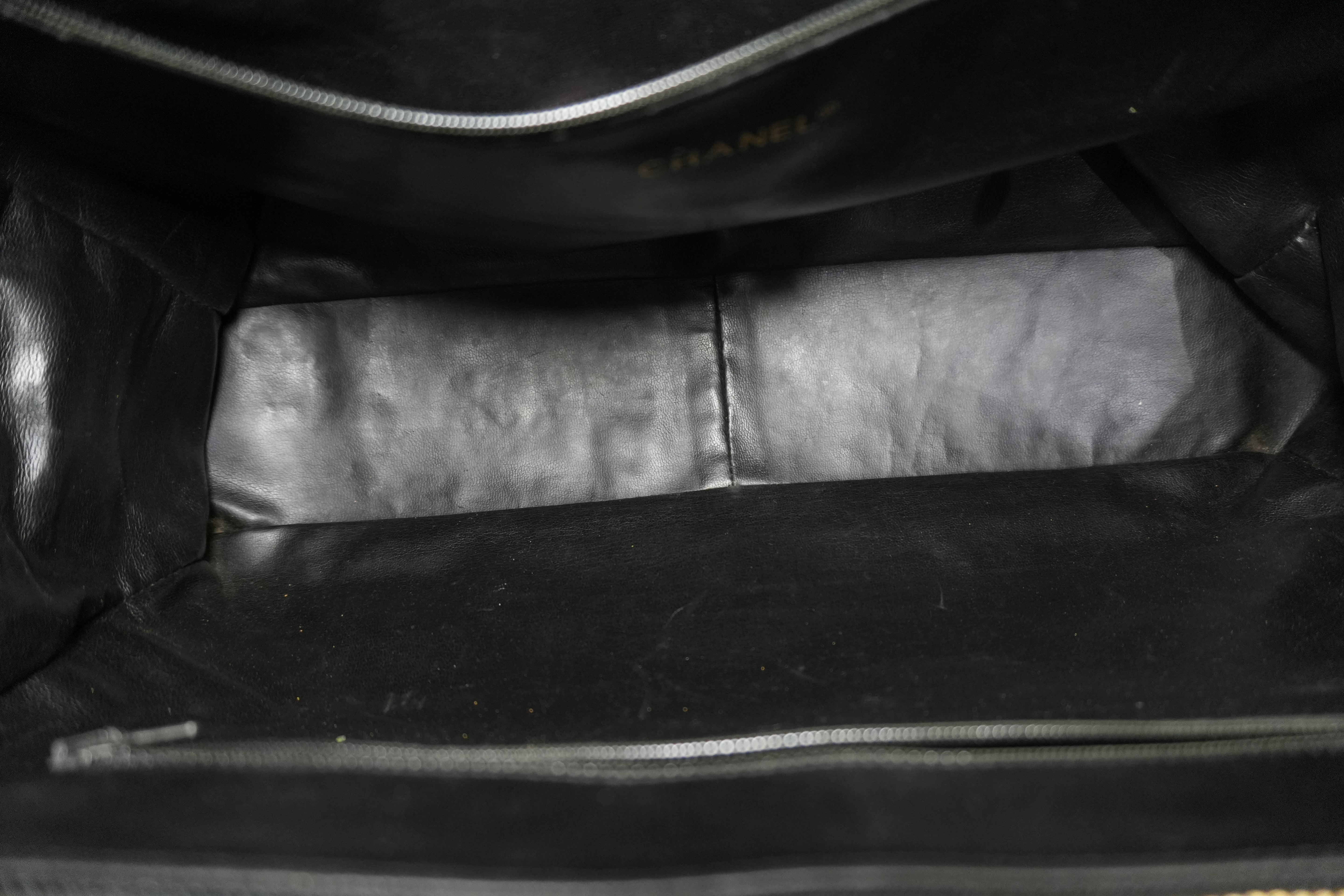 Pre-owned Chanel Lambskin Leather Chain Tote Bag Black