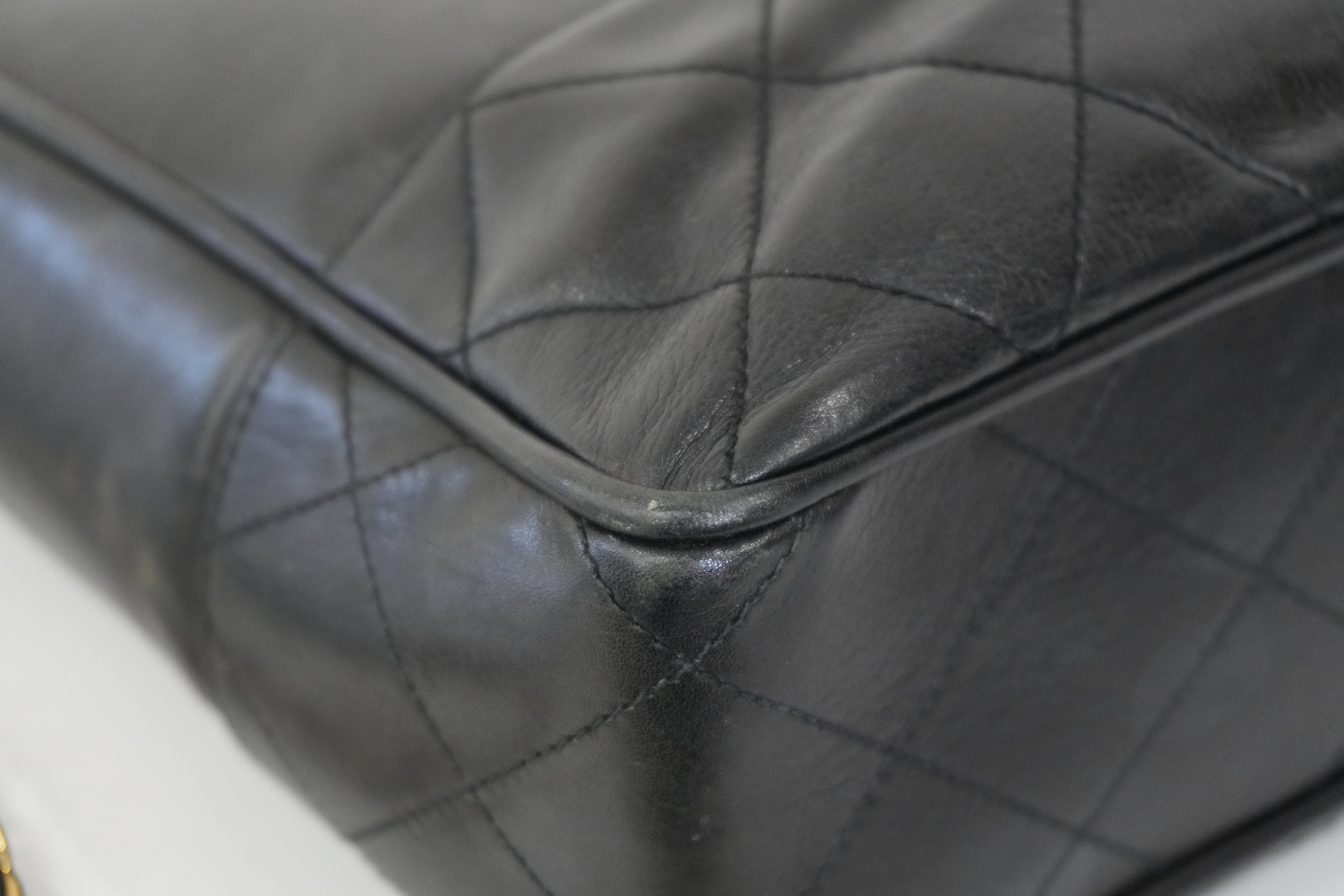 Pre-owned Chanel Lambskin Leather Chain Shoulder Bag Black