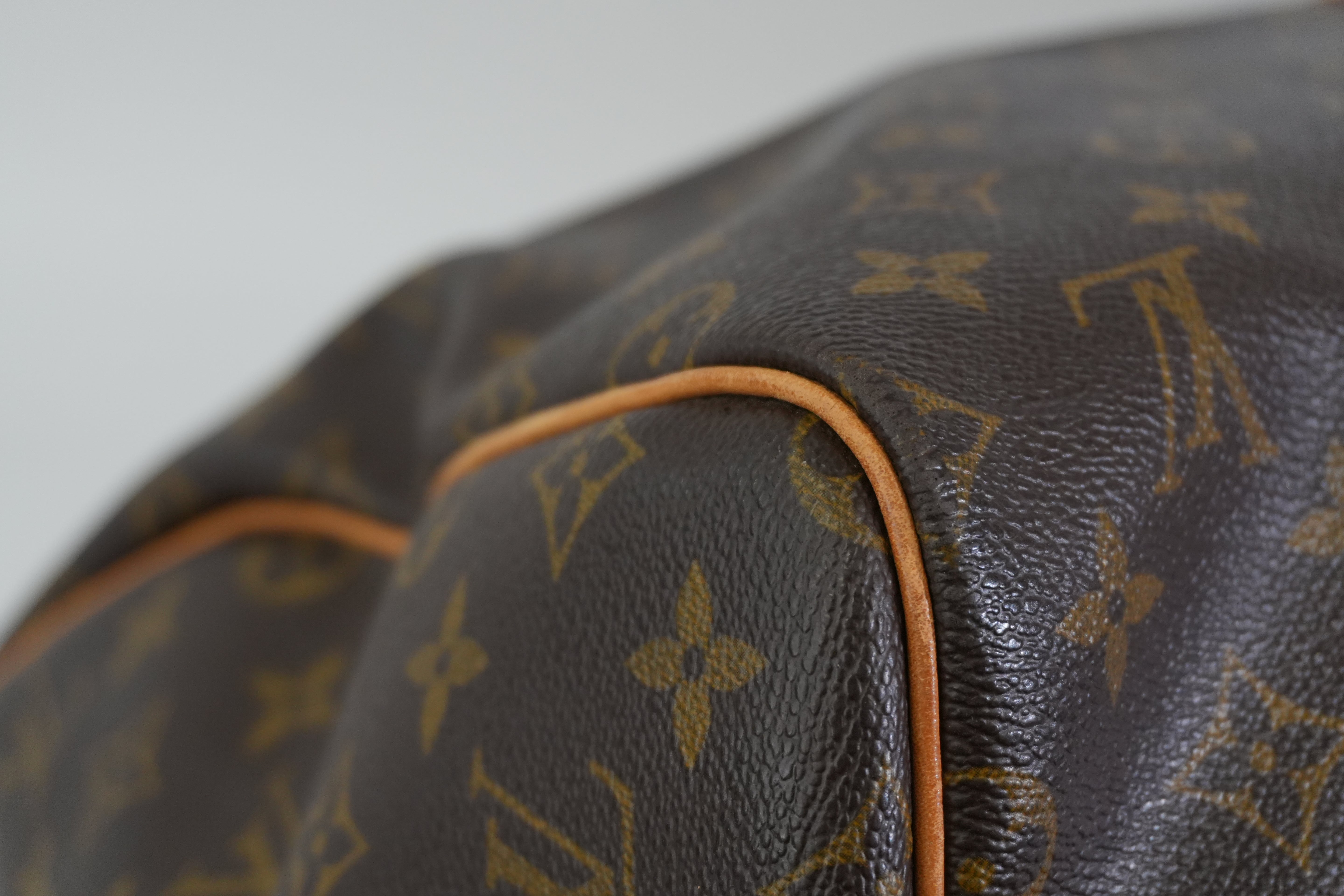 Pre-owned Louis Vuitton Monogram Keepall Bandouliere 55 Travel Bag
