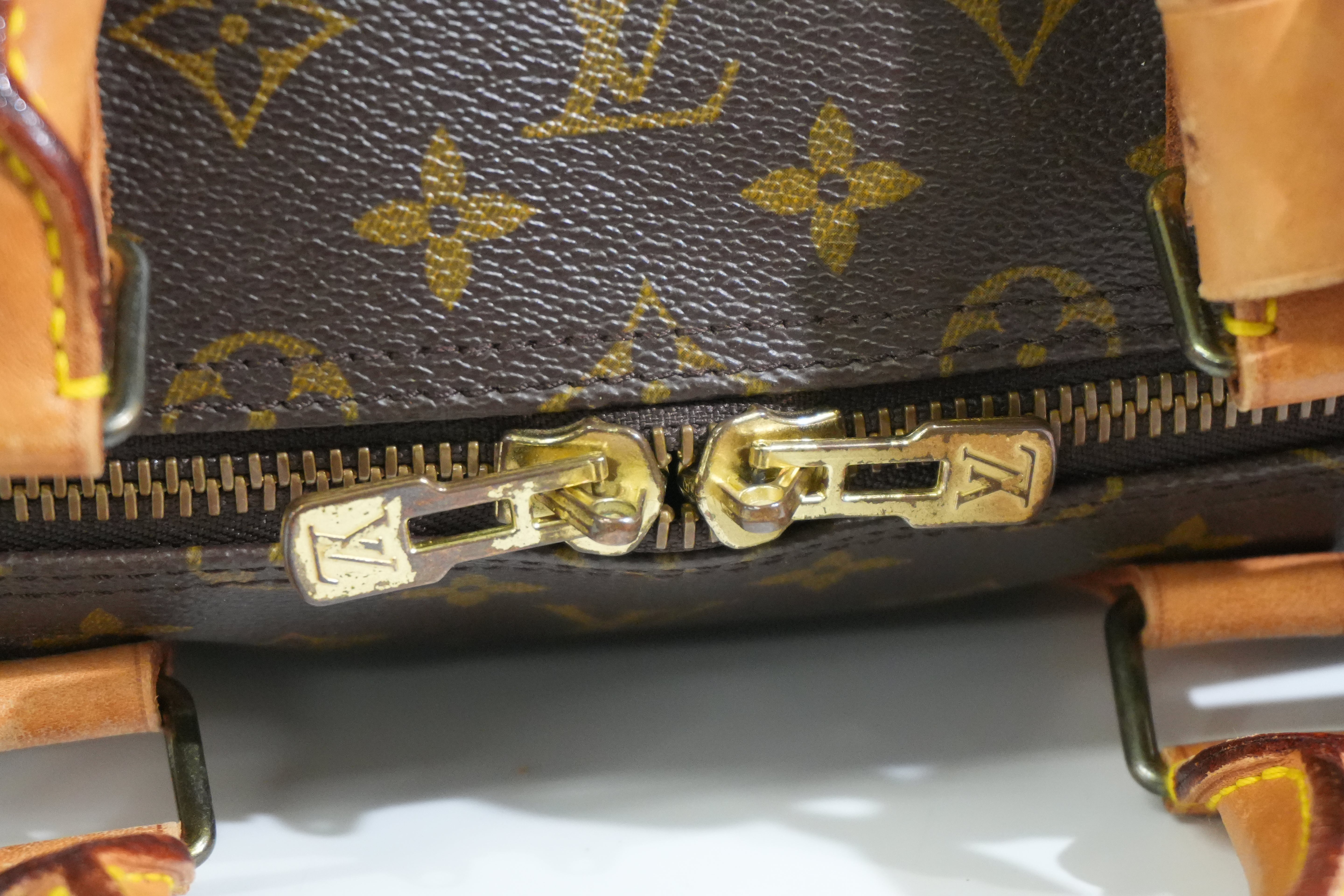 Pre-owned Louis Vuitton Monogram Keepall Bandouliere 55 Travel Bag