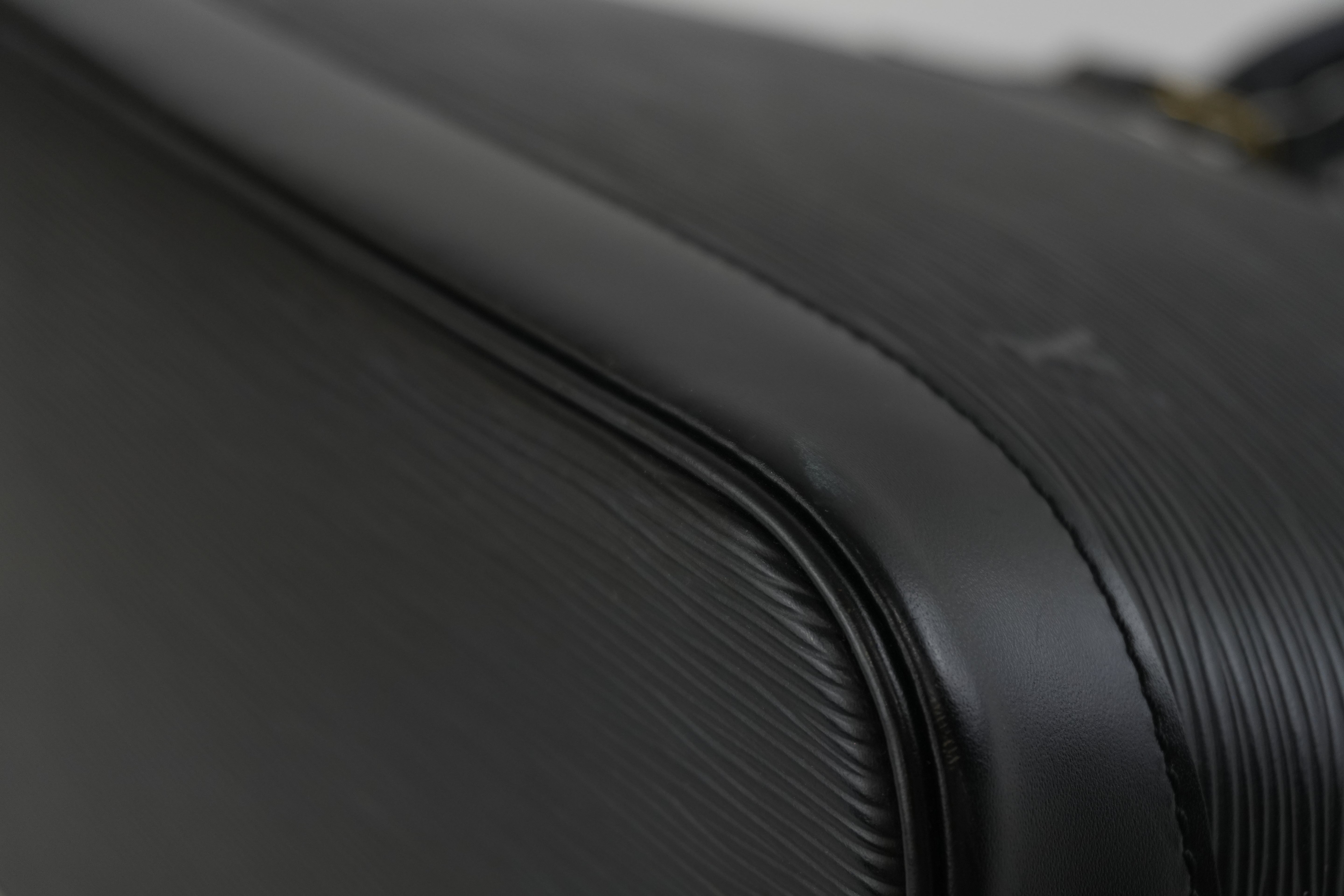 Pre-owned Louis Vuitton Epi Alma PM Black