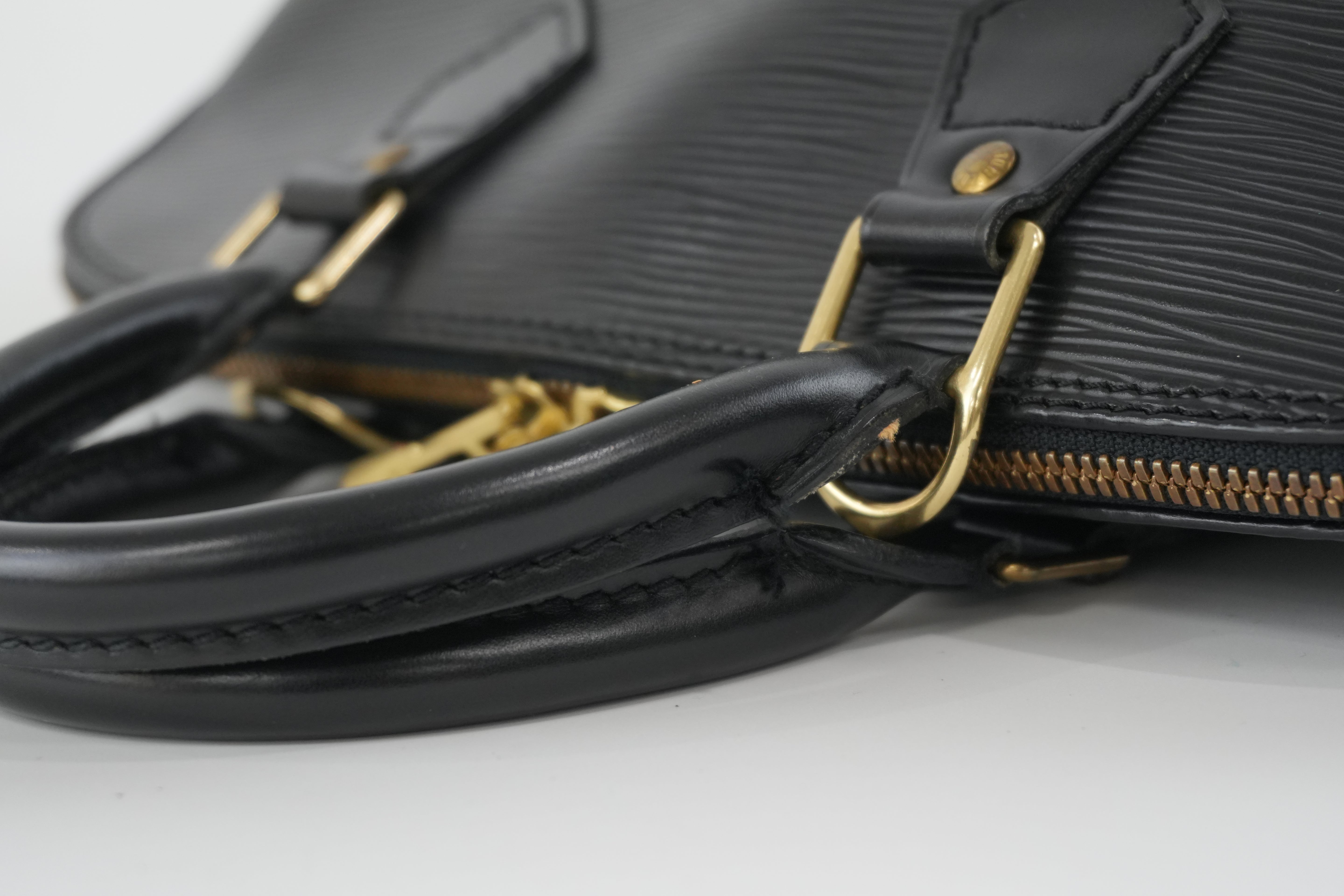 Pre-owned Louis Vuitton Epi Alma PM Black