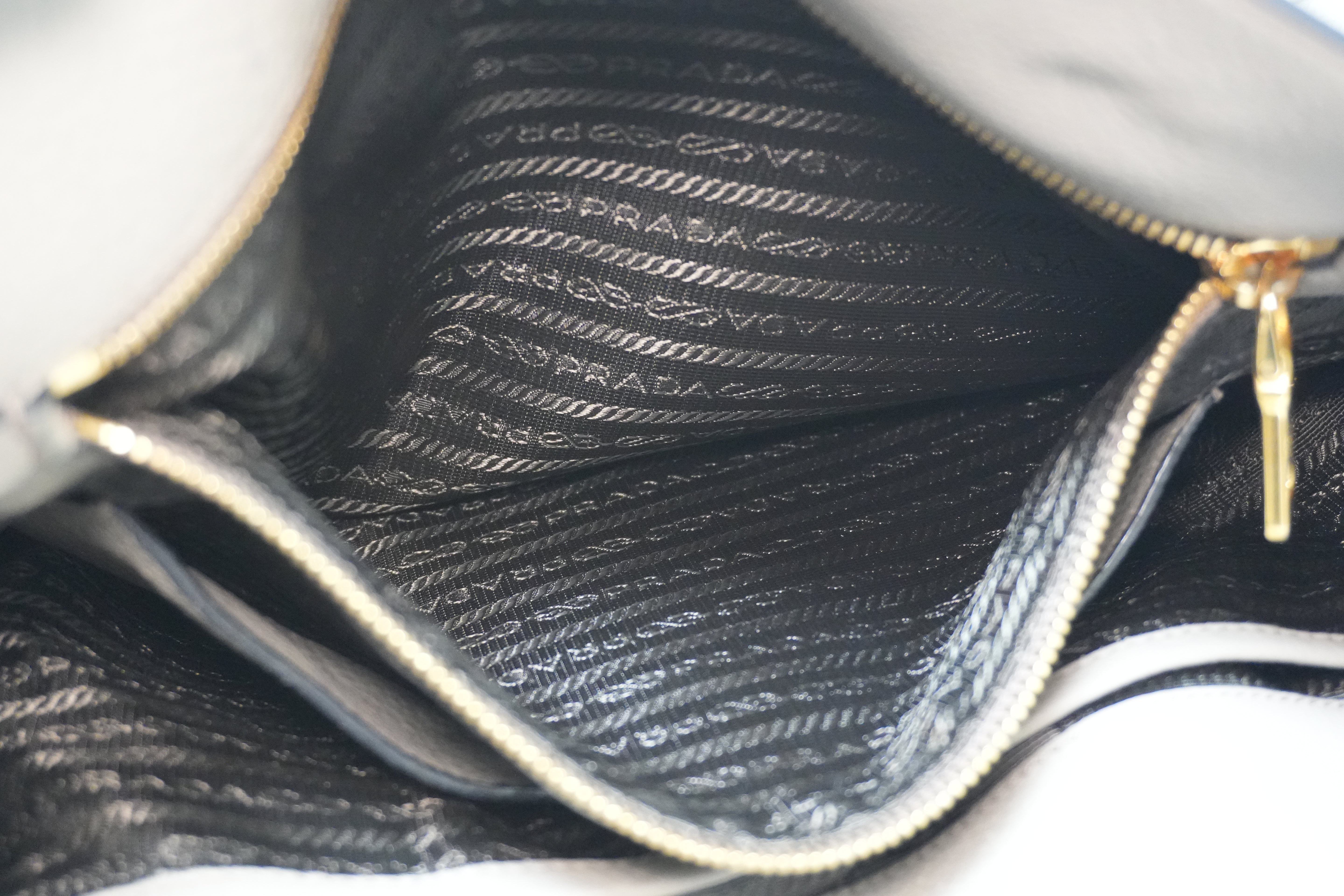 Prada Leather Daino Tote Bag Used