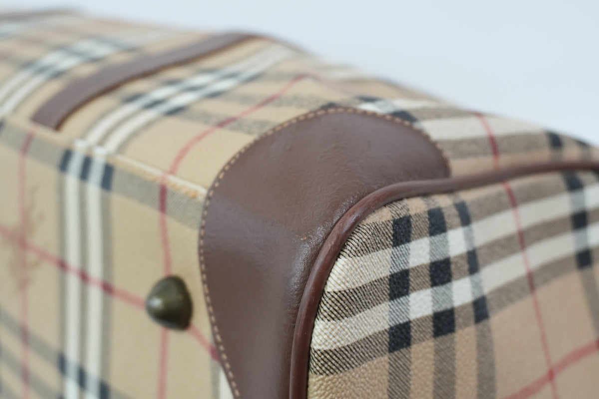 Pre-Owned Burberry Check Duffle Bag size 50 Beige