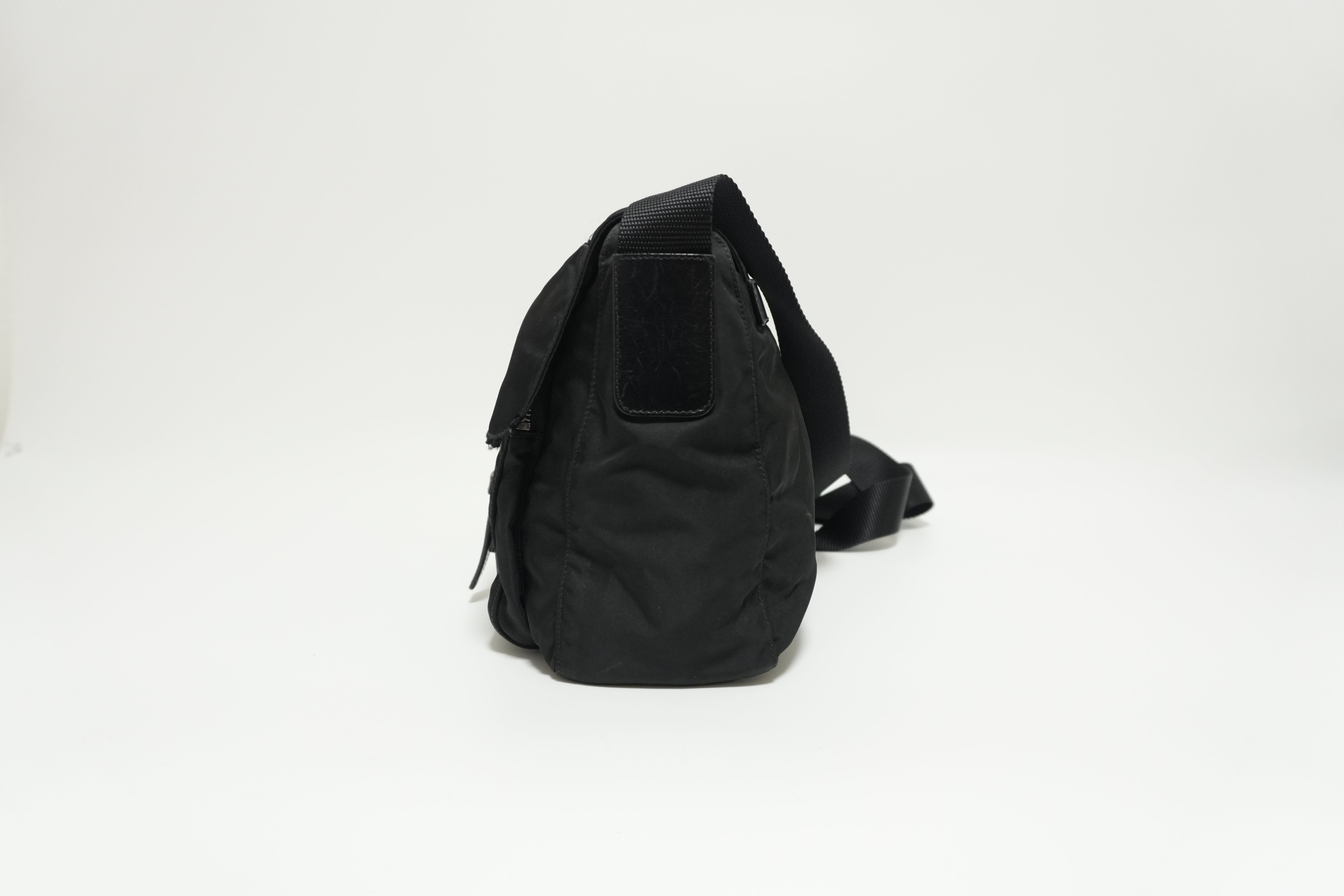 Borsa a tracolla in nylon Prada usata