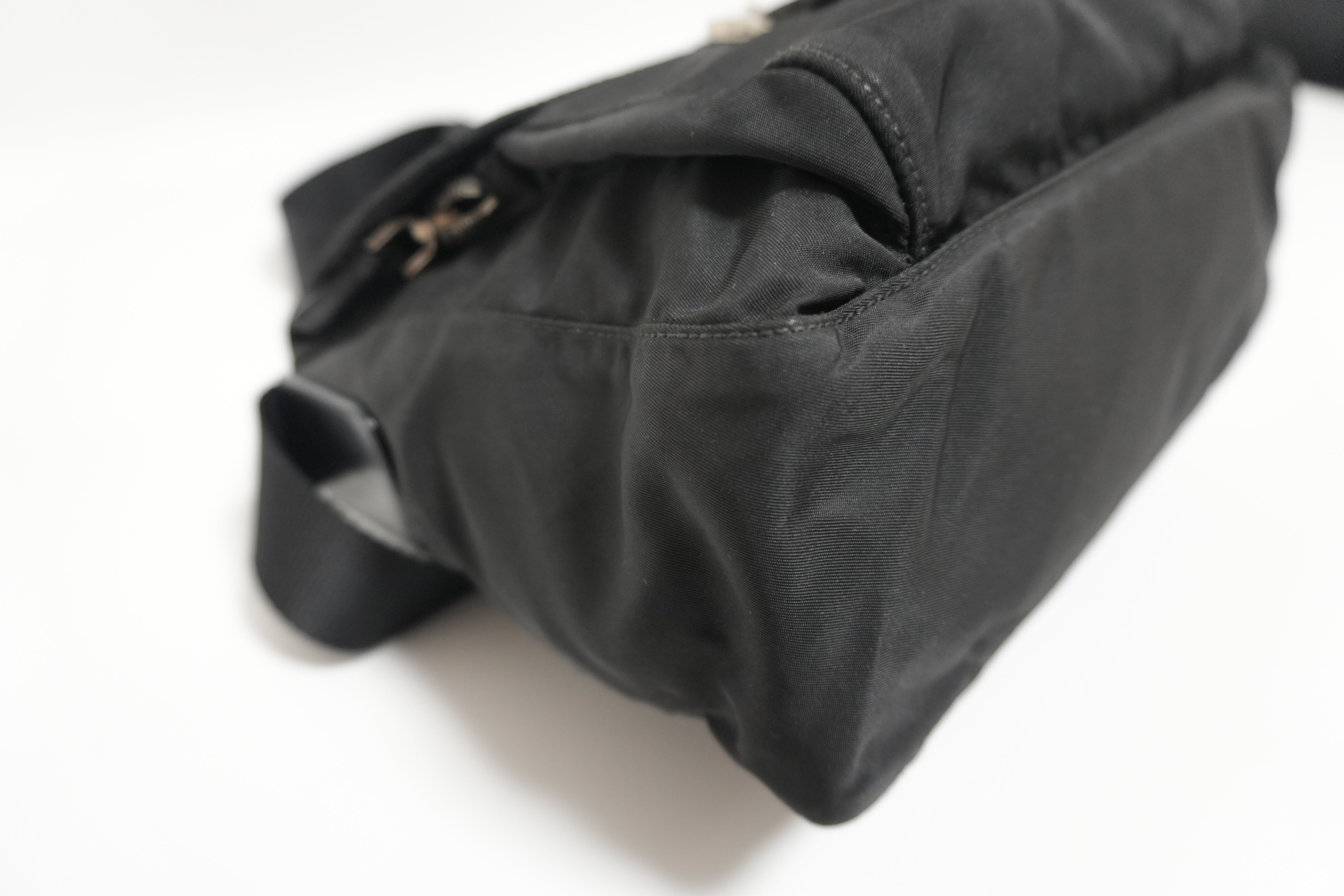 Borsa a tracolla in nylon Prada usata