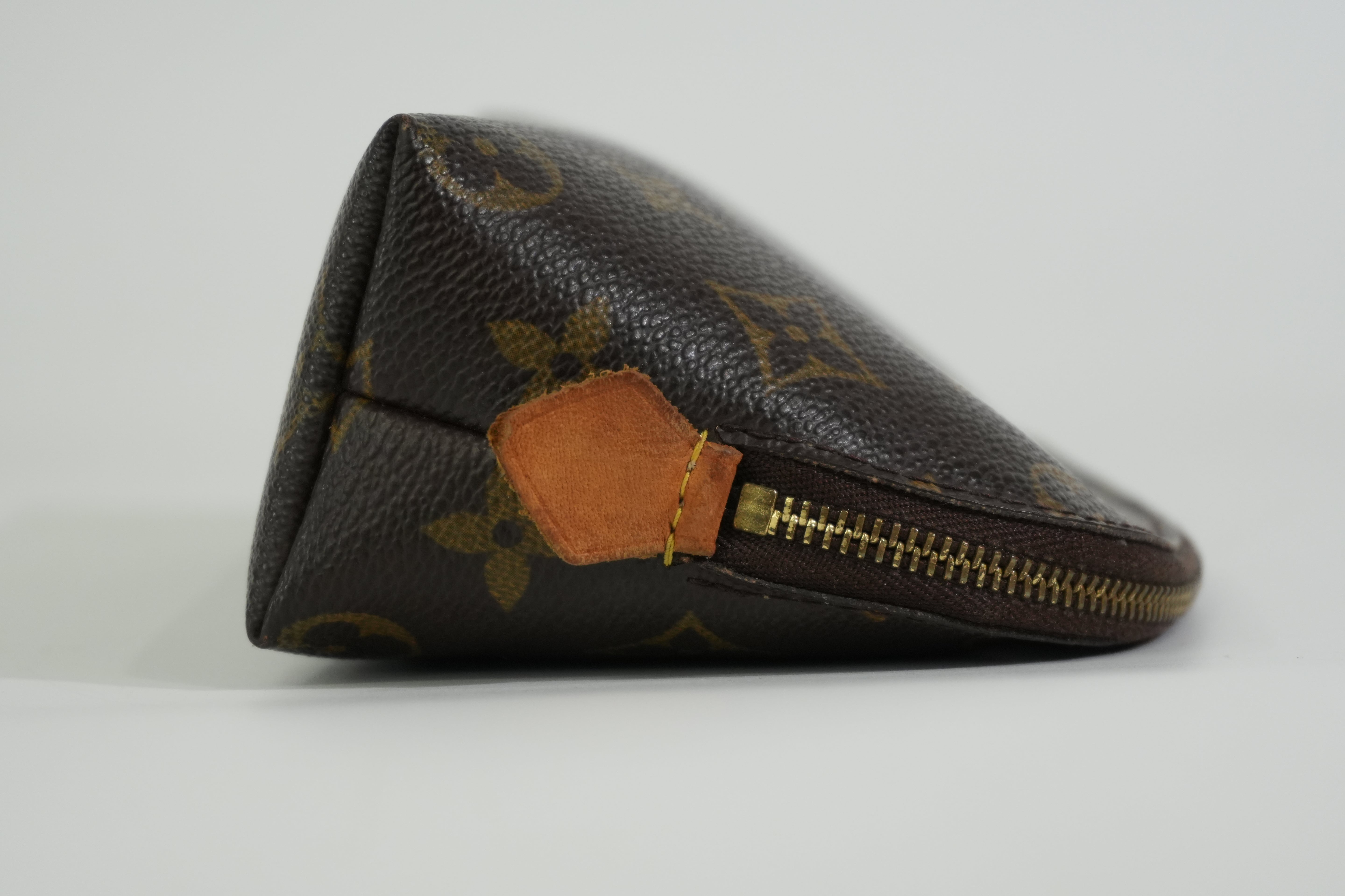 Pre-owned Louis Vuitton Monogram Cosmetic Pouch PM