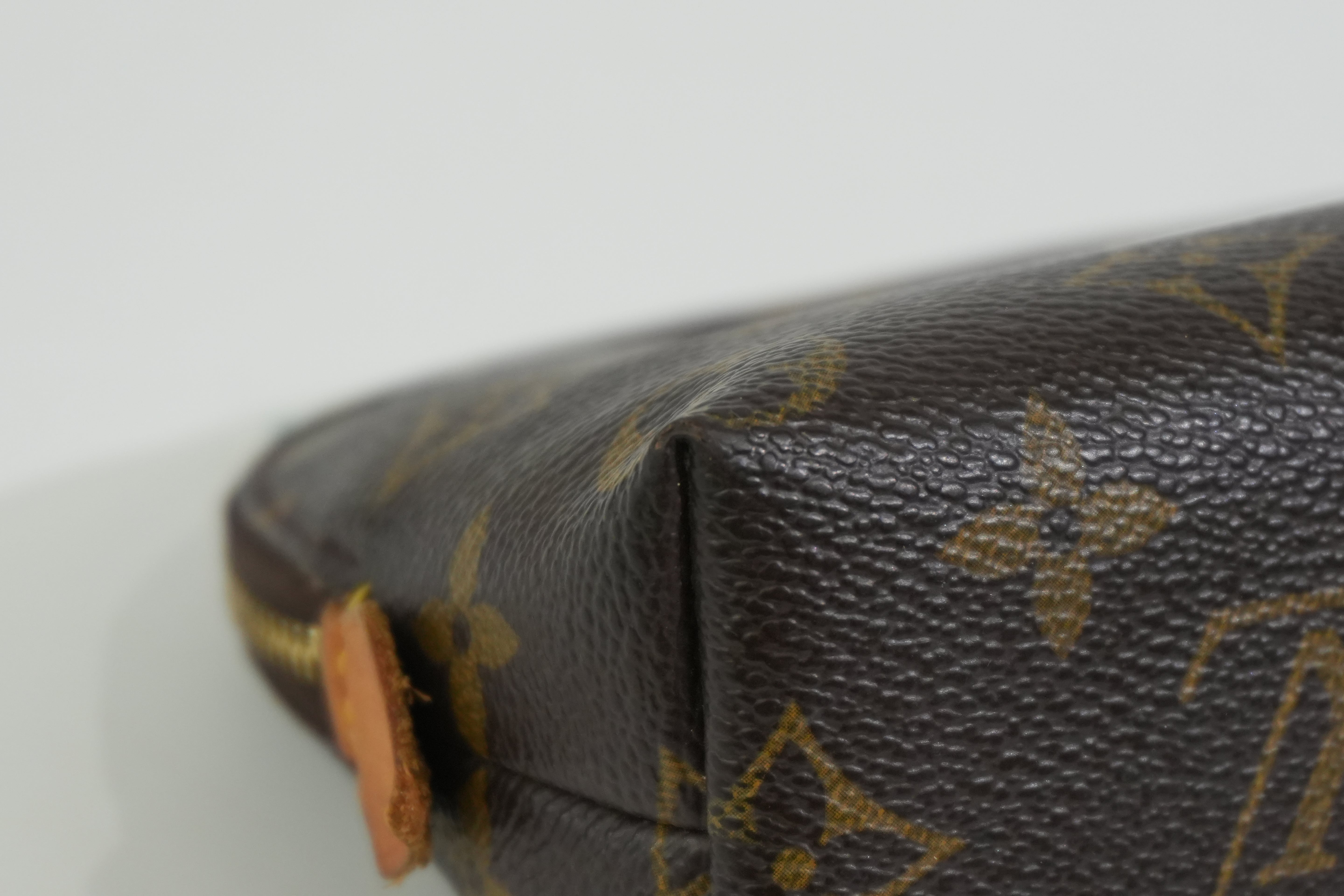 Pre-owned Louis Vuitton Monogram Cosmetic Pouch PM