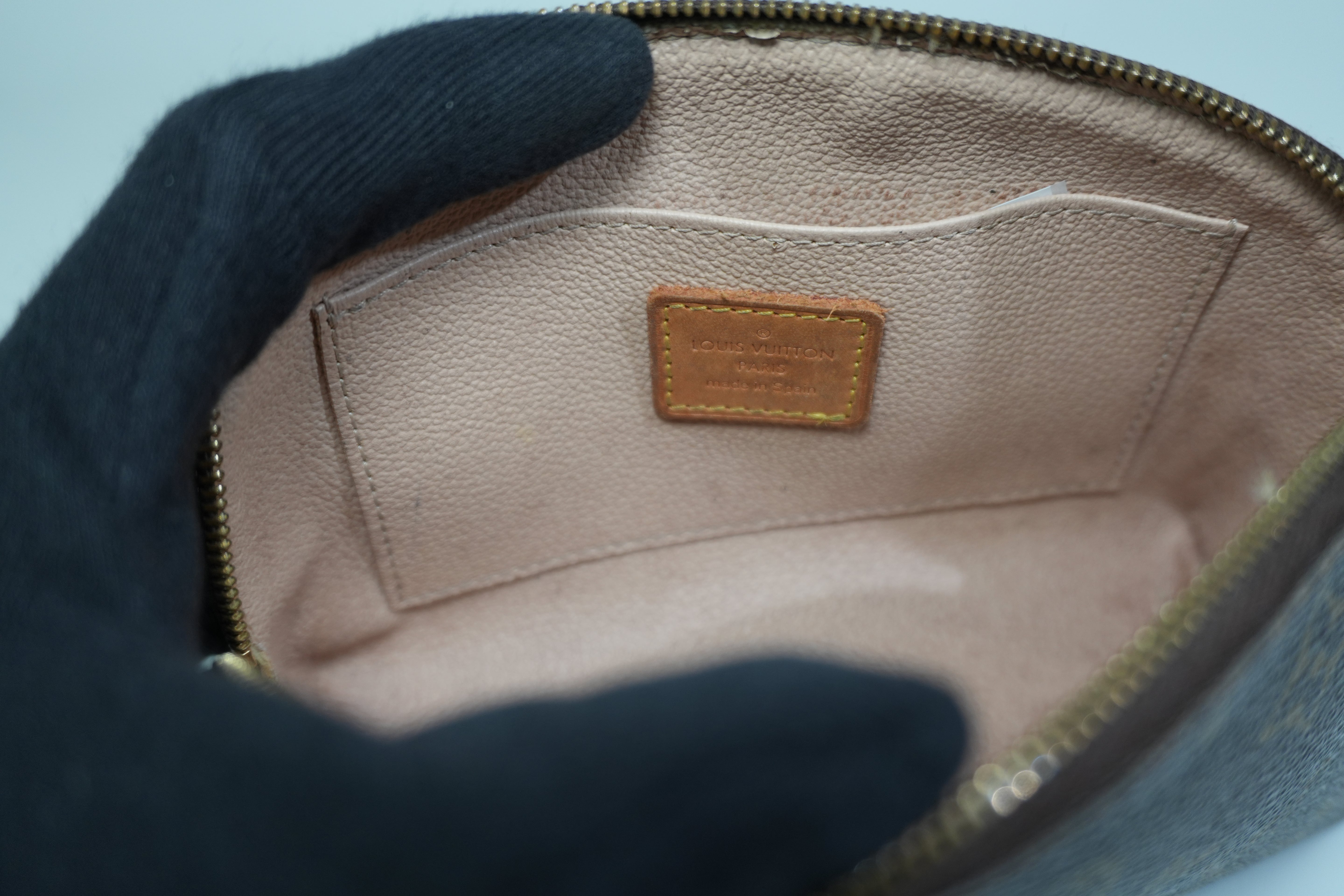 Pre-owned Louis Vuitton Monogram Cosmetic Pouch PM