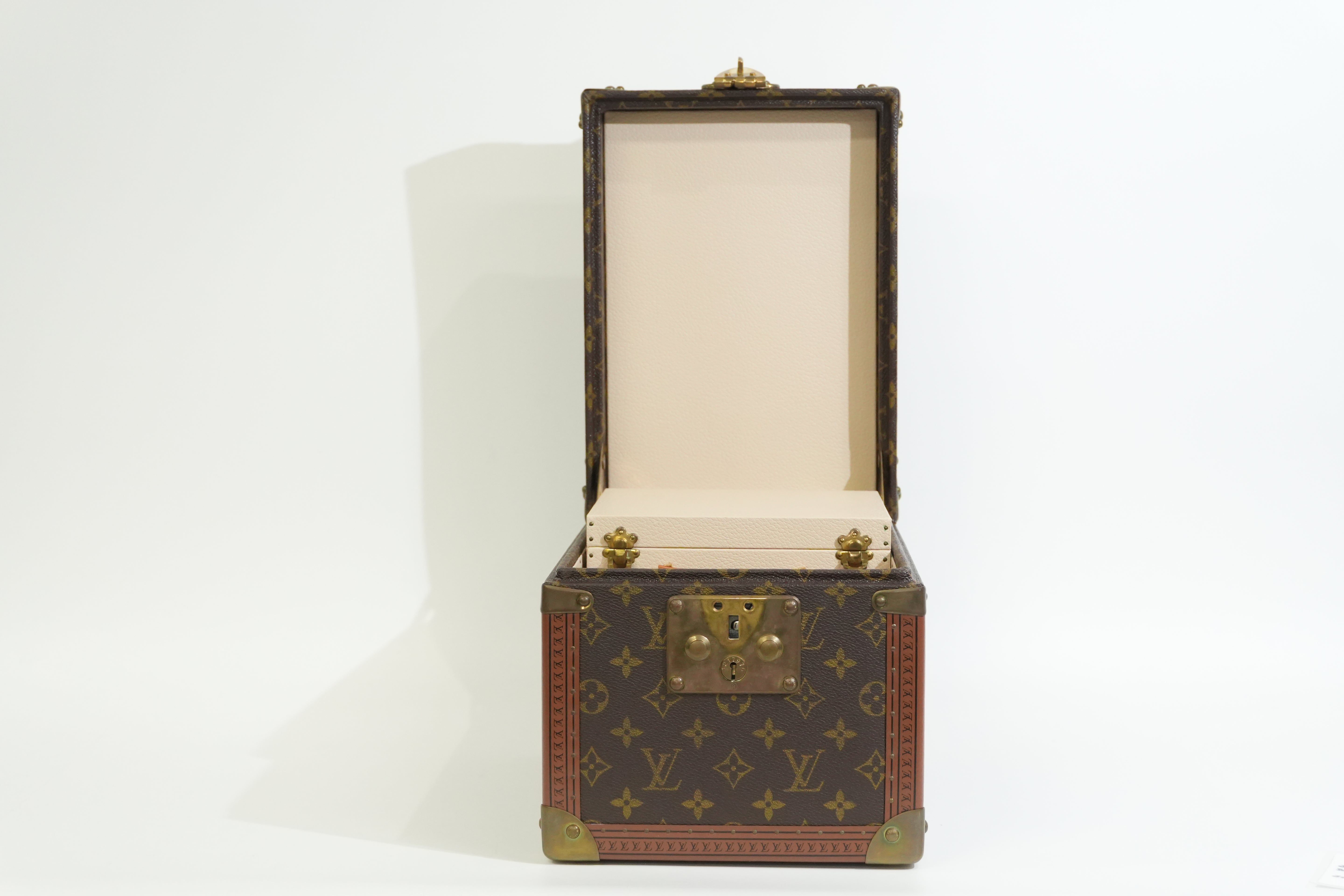 Pre-owned Louis Vuitton Boite Flacons Beauty Case Trunk