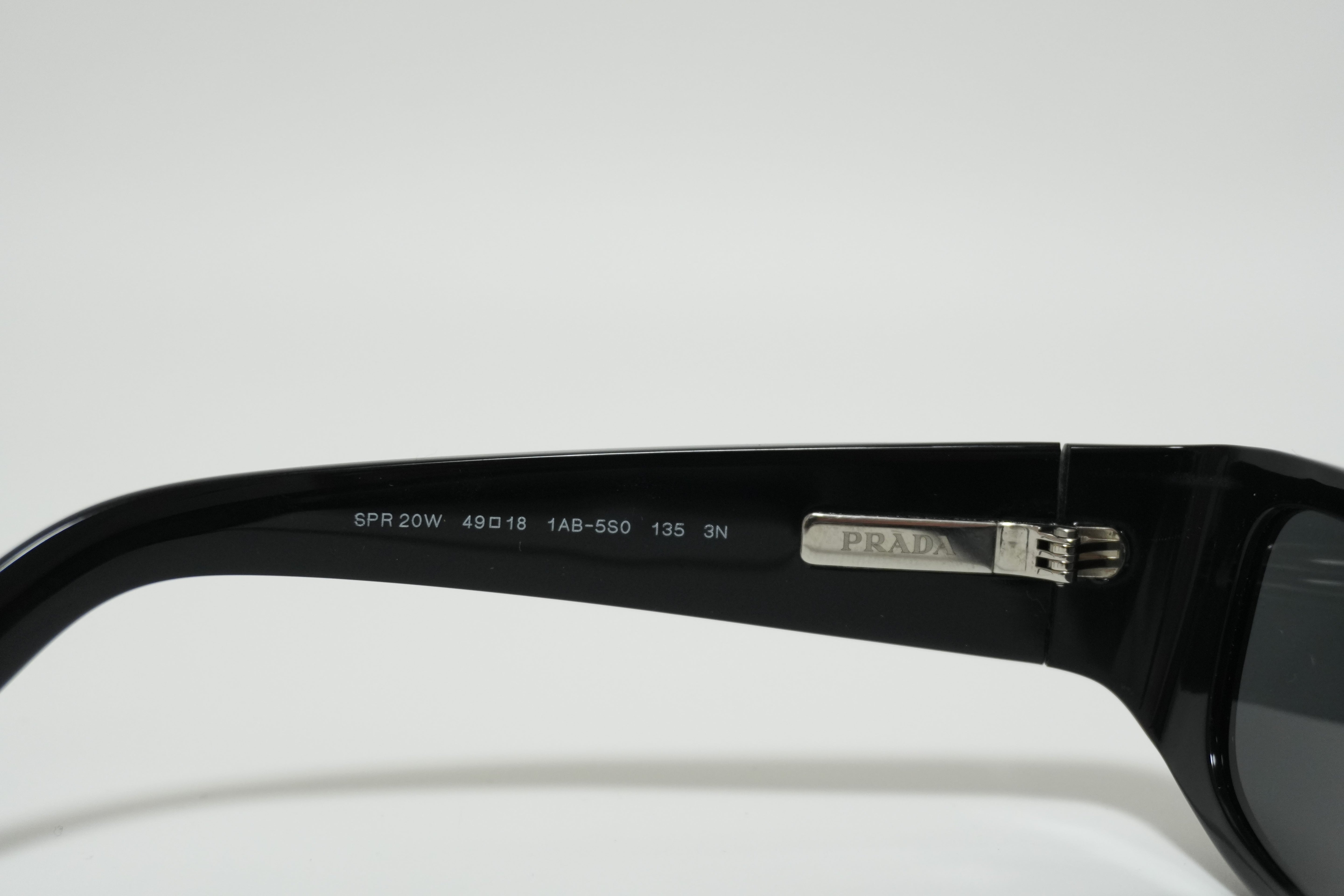 Occhiali da sole Prada usati