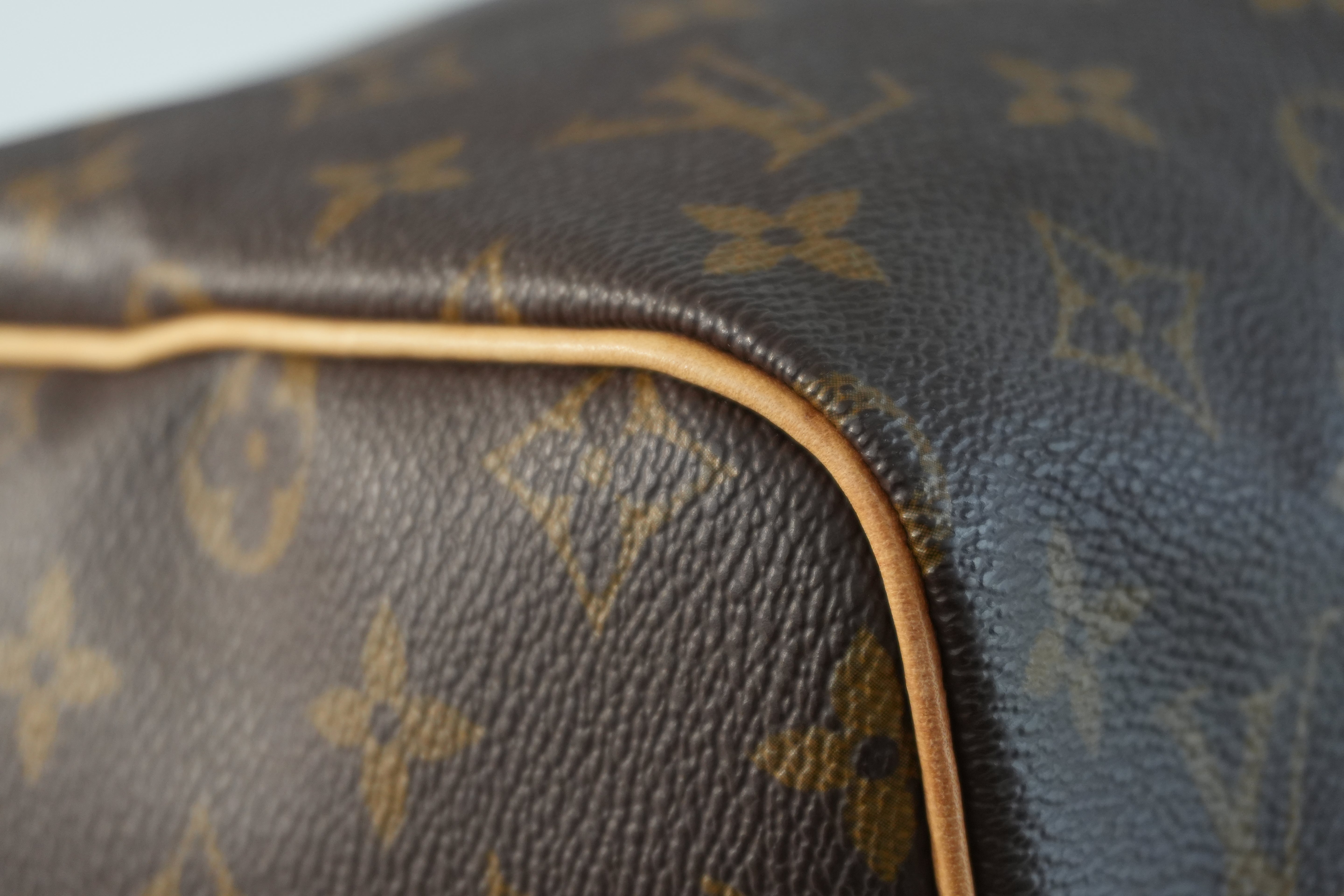 Louis Vuitton Monogram Speedy 30 Handbag Used