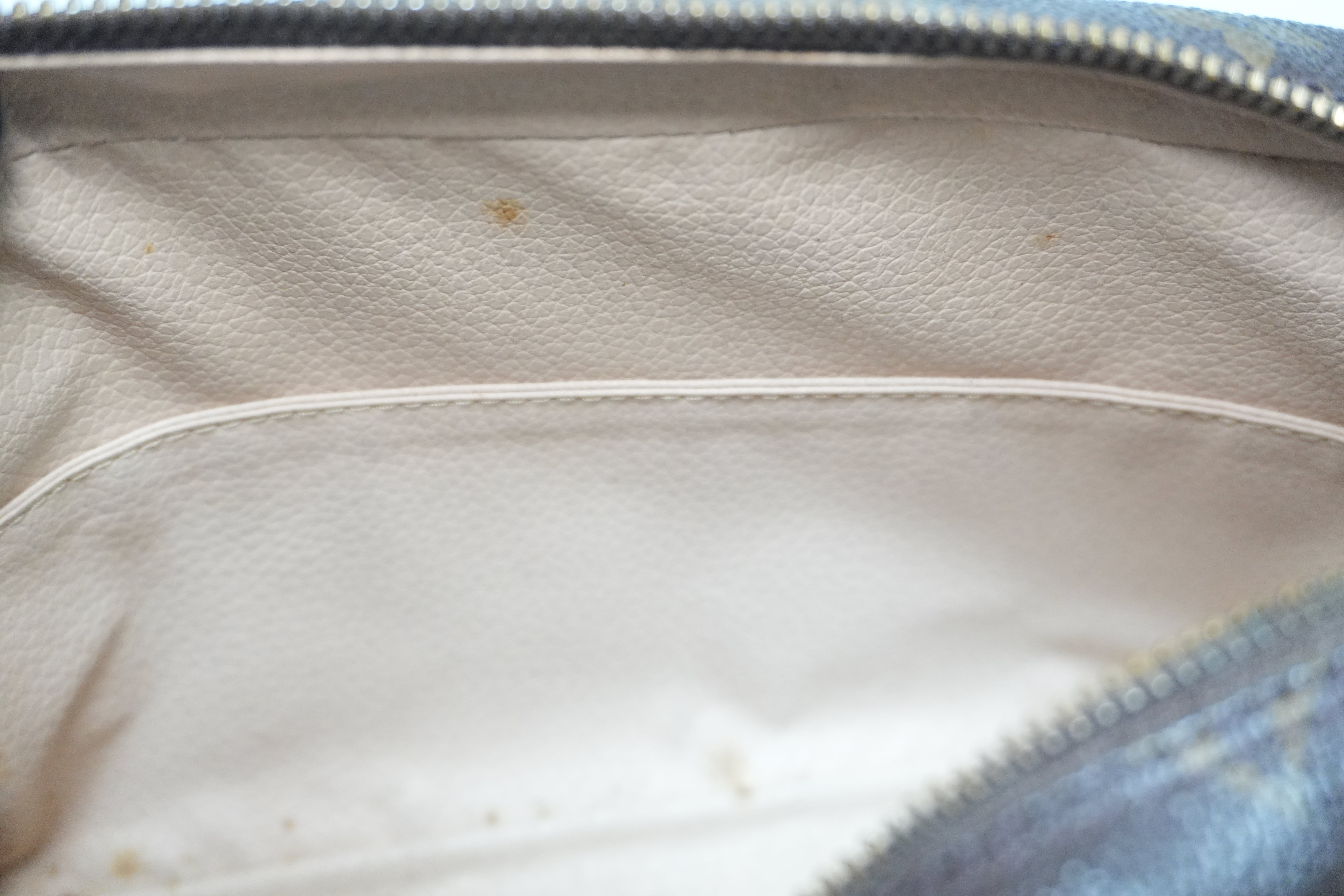 ルイヴィトン トゥルース 23 中古