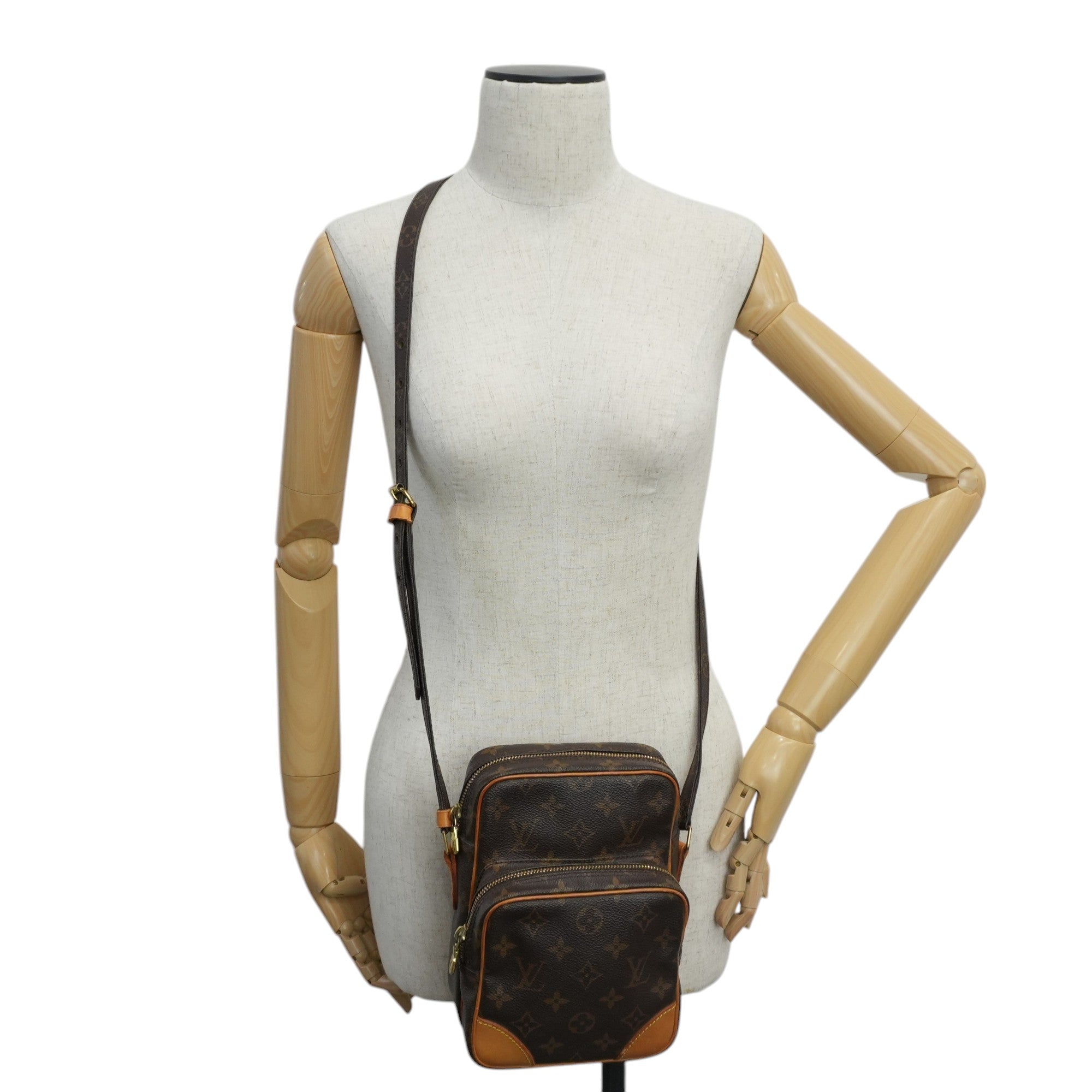 Louis Vuitton Monogram Amazone Crossbody Used