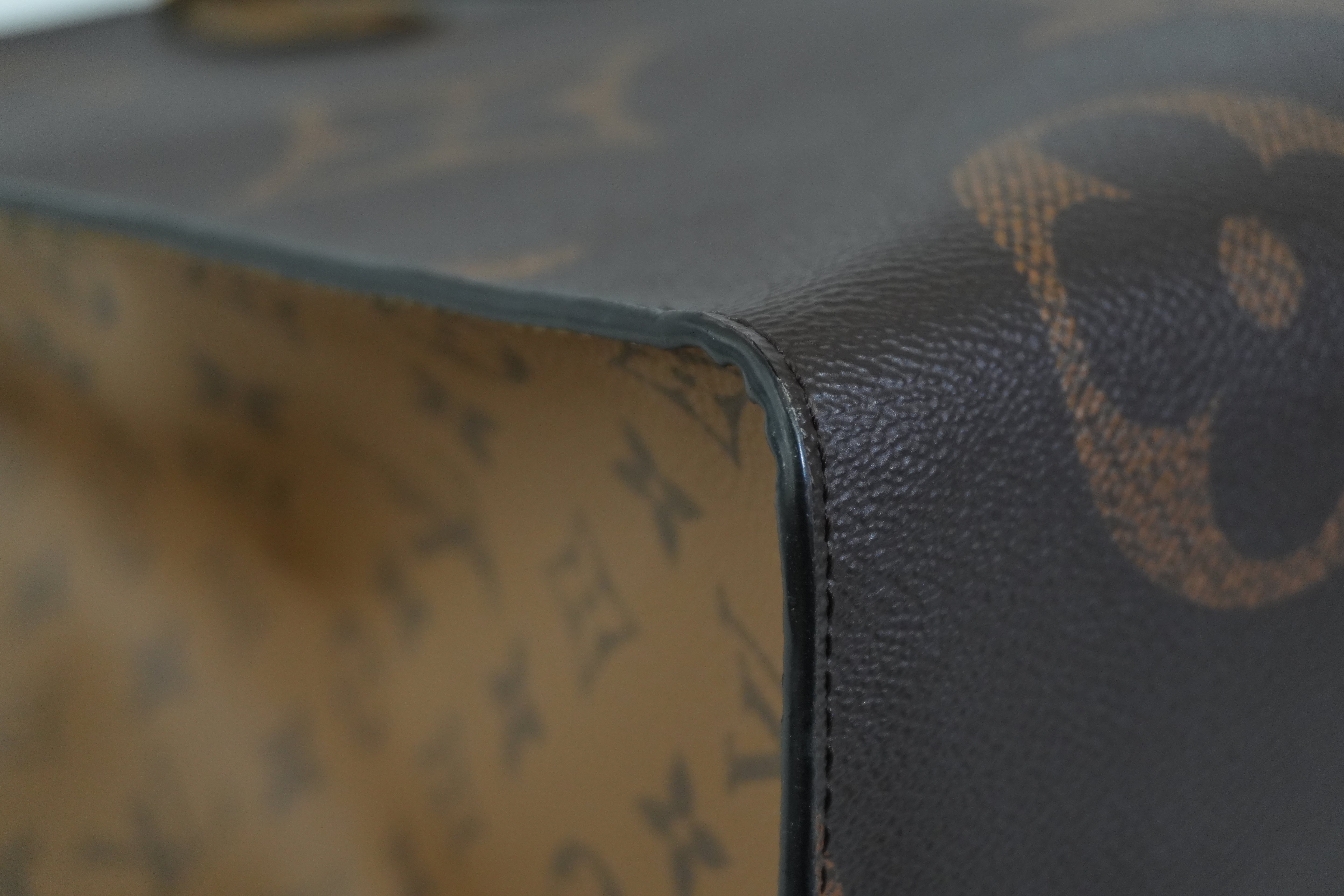 Pre-owned Louis Vuitton Giant Reverse Monogram On the Go Tote Bag