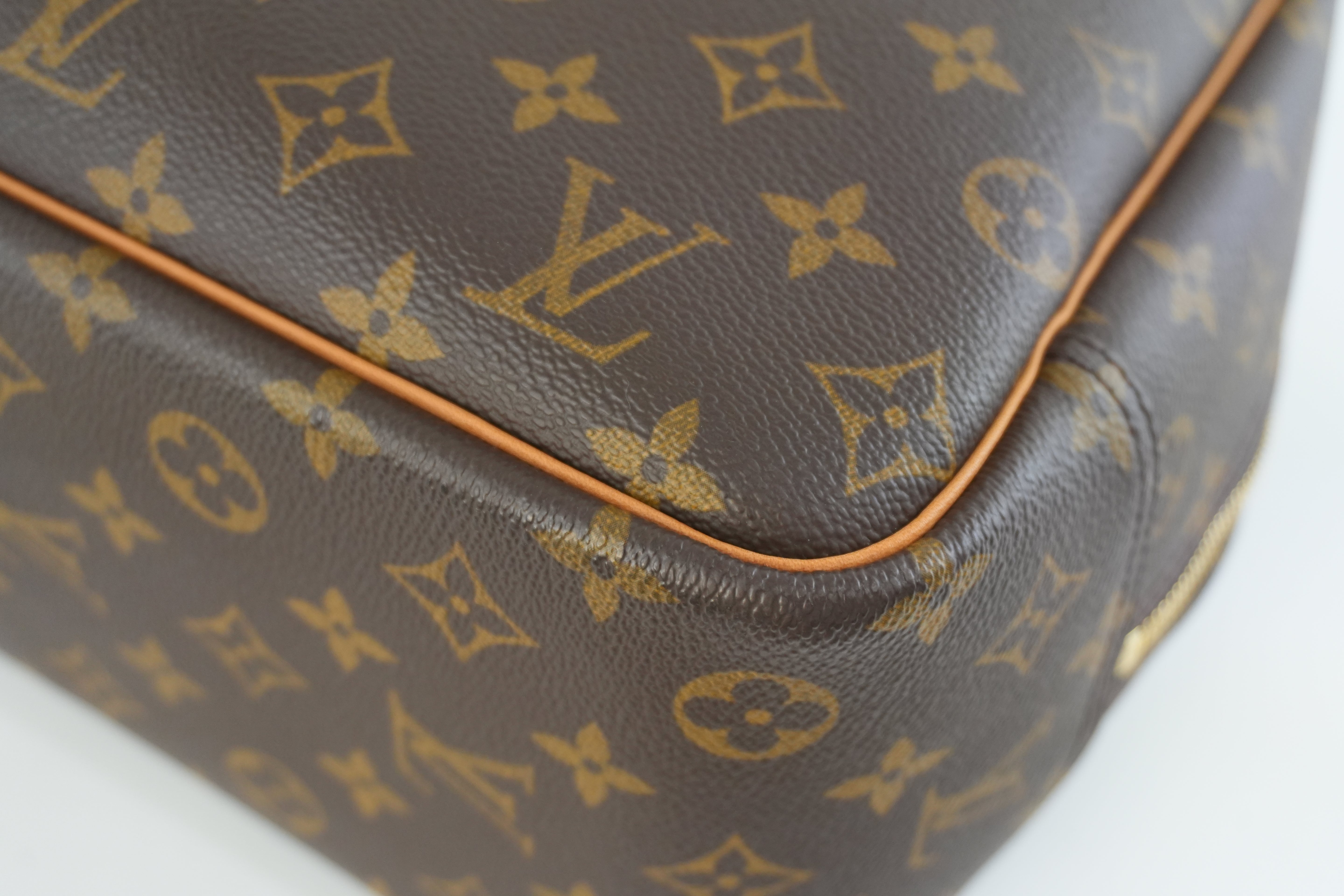 Pre-owned Louis Vuitton Monogram Deauville Handbag