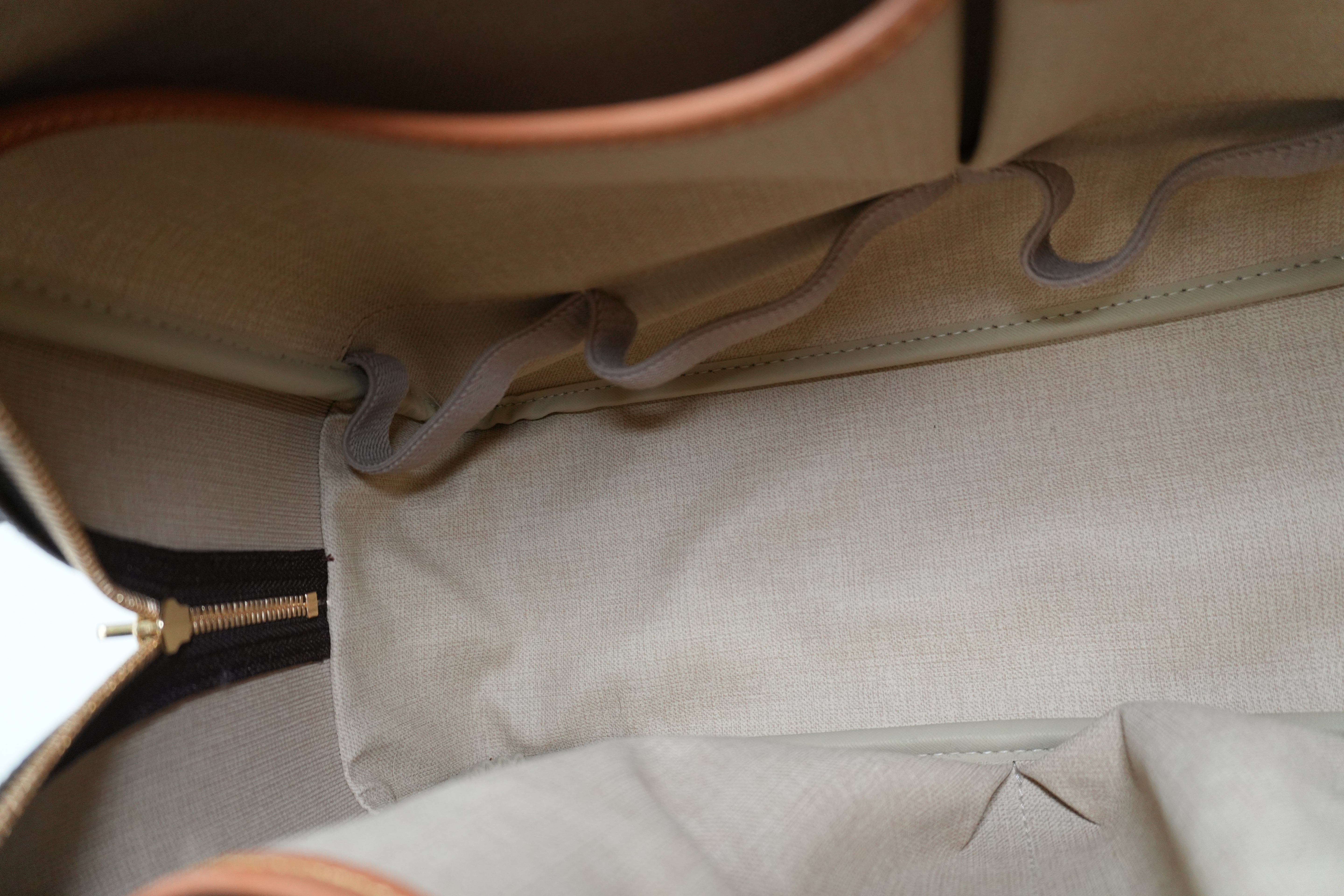 Pre-owned Louis Vuitton Monogram Deauville Handbag