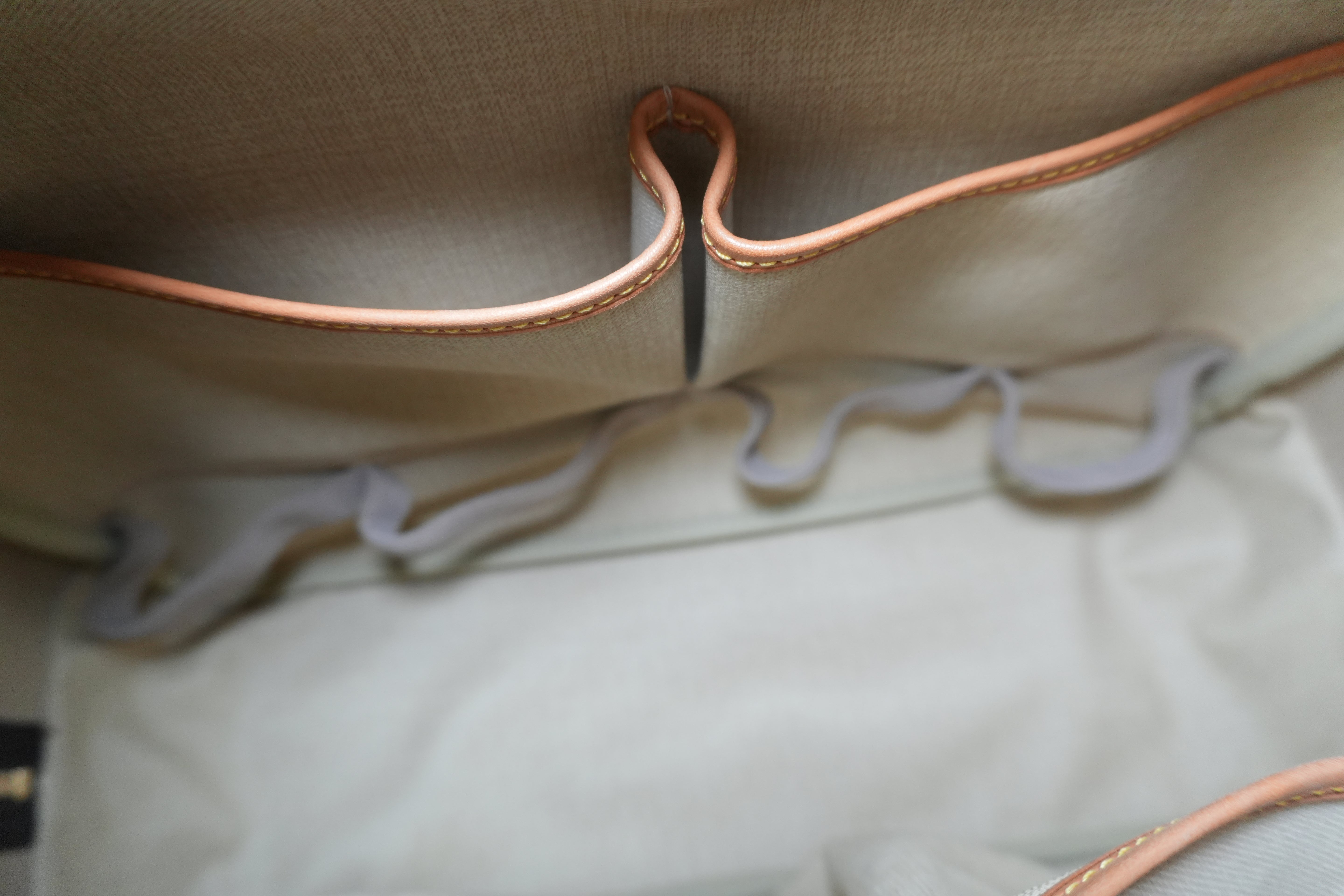 Pre-owned Louis Vuitton Monogram Deauville Handbag