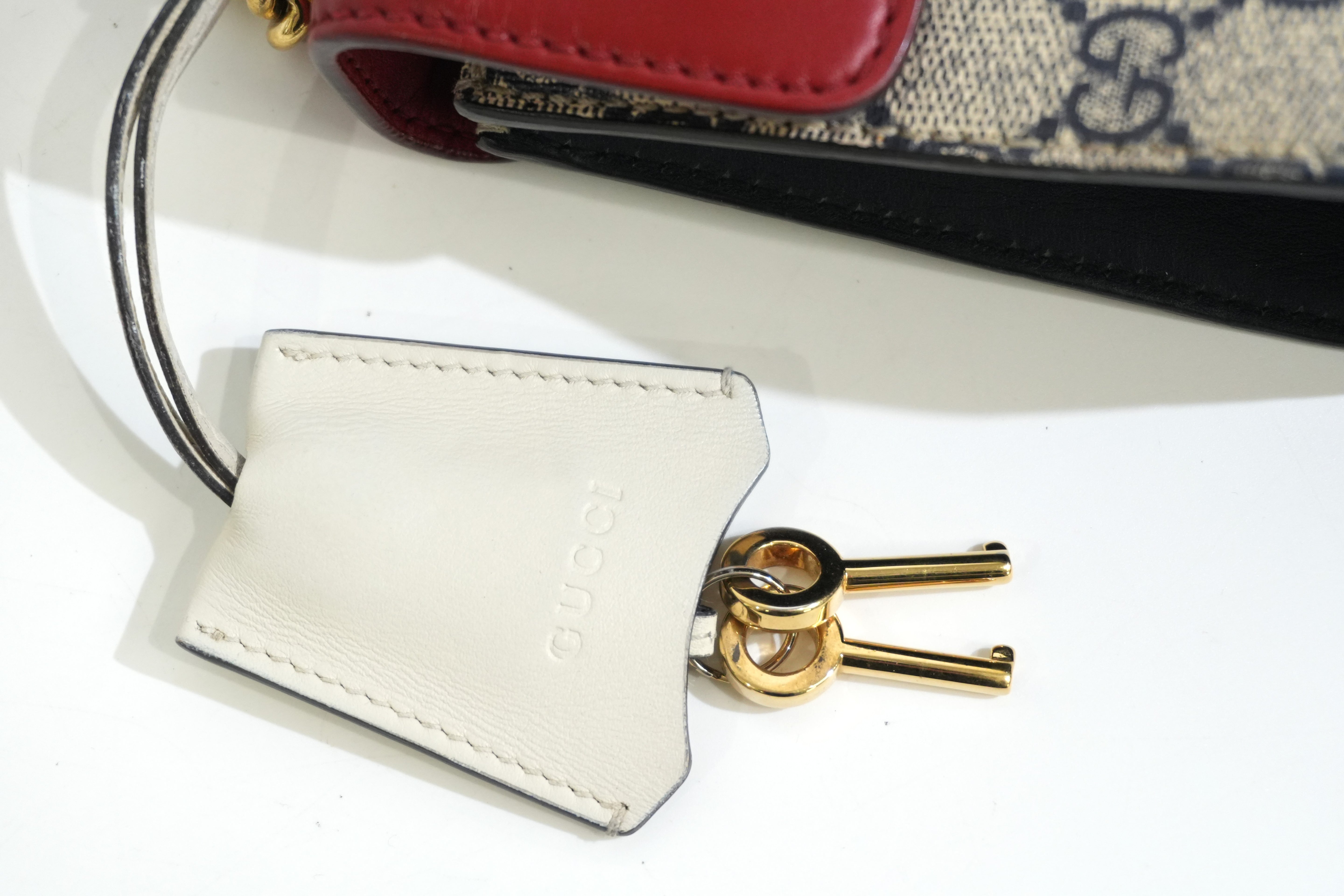 Pre-owned Gucci Padlock Small Chain Shoulder Bag Red