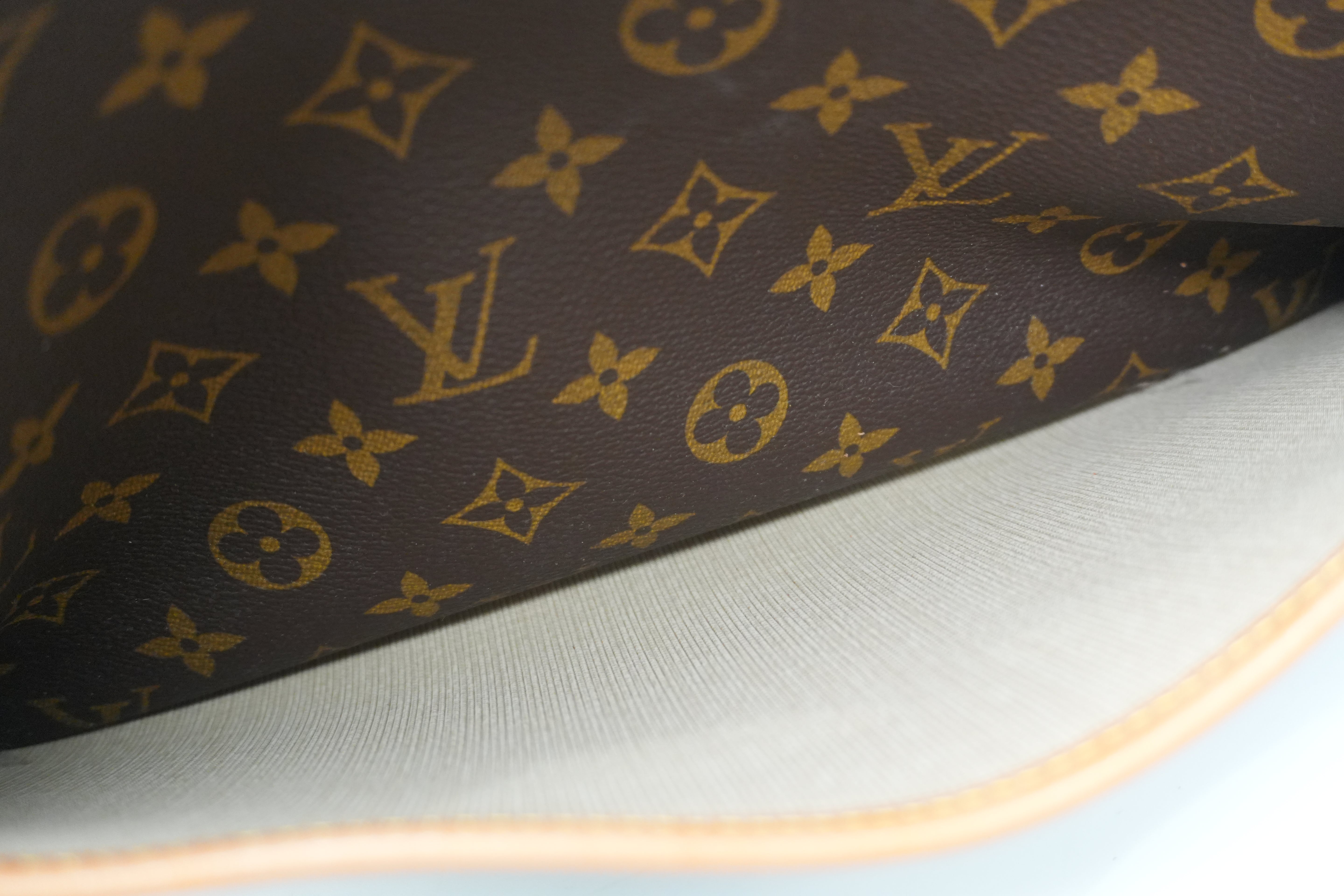 Pre-owned Louis Vuitton Monogram Deauville Handbag