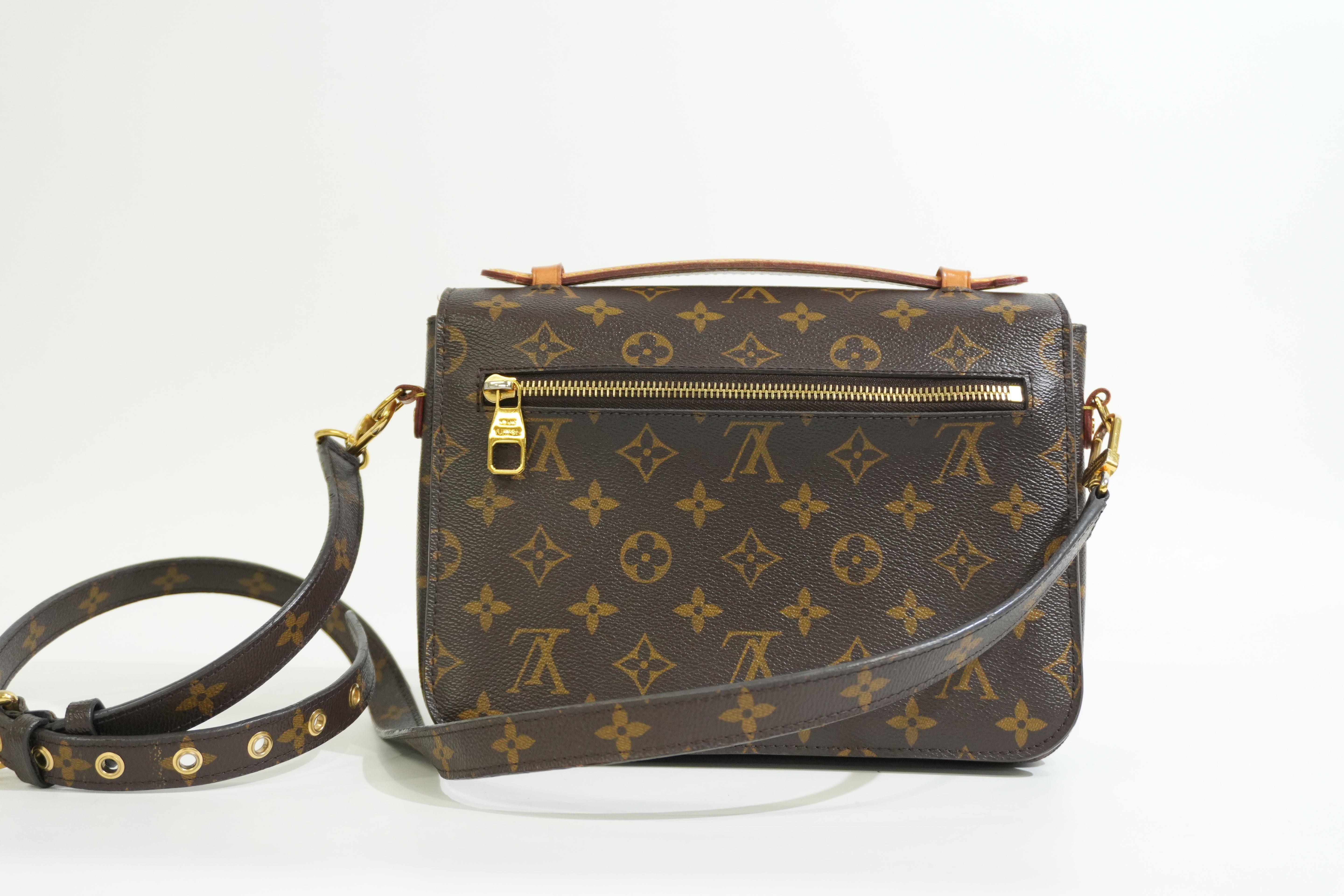 Pre-owned Louis Vuitton Monogram Metis Crossbody Bag