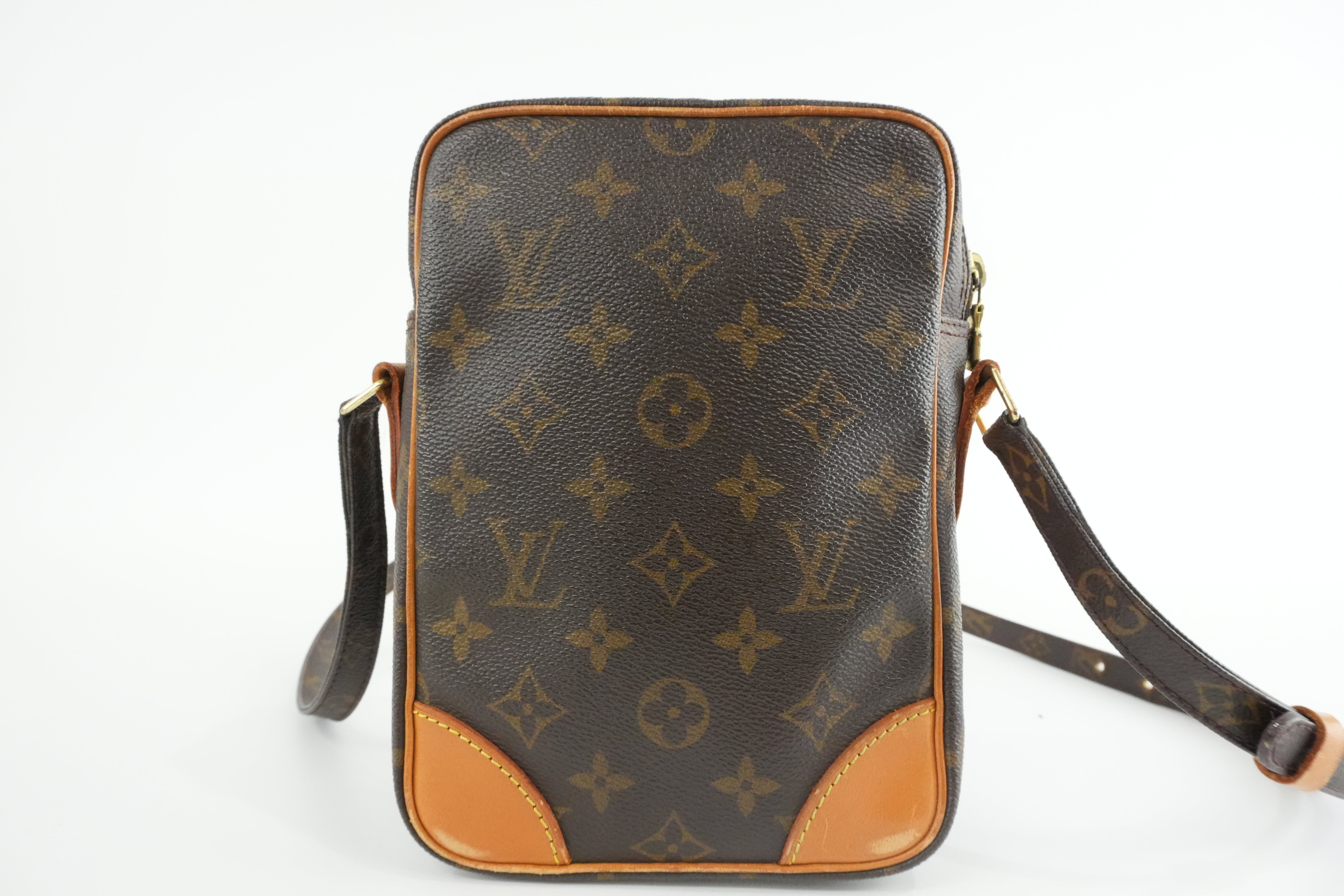 Louis Vuitton Monogram Amazone Crossbody Used