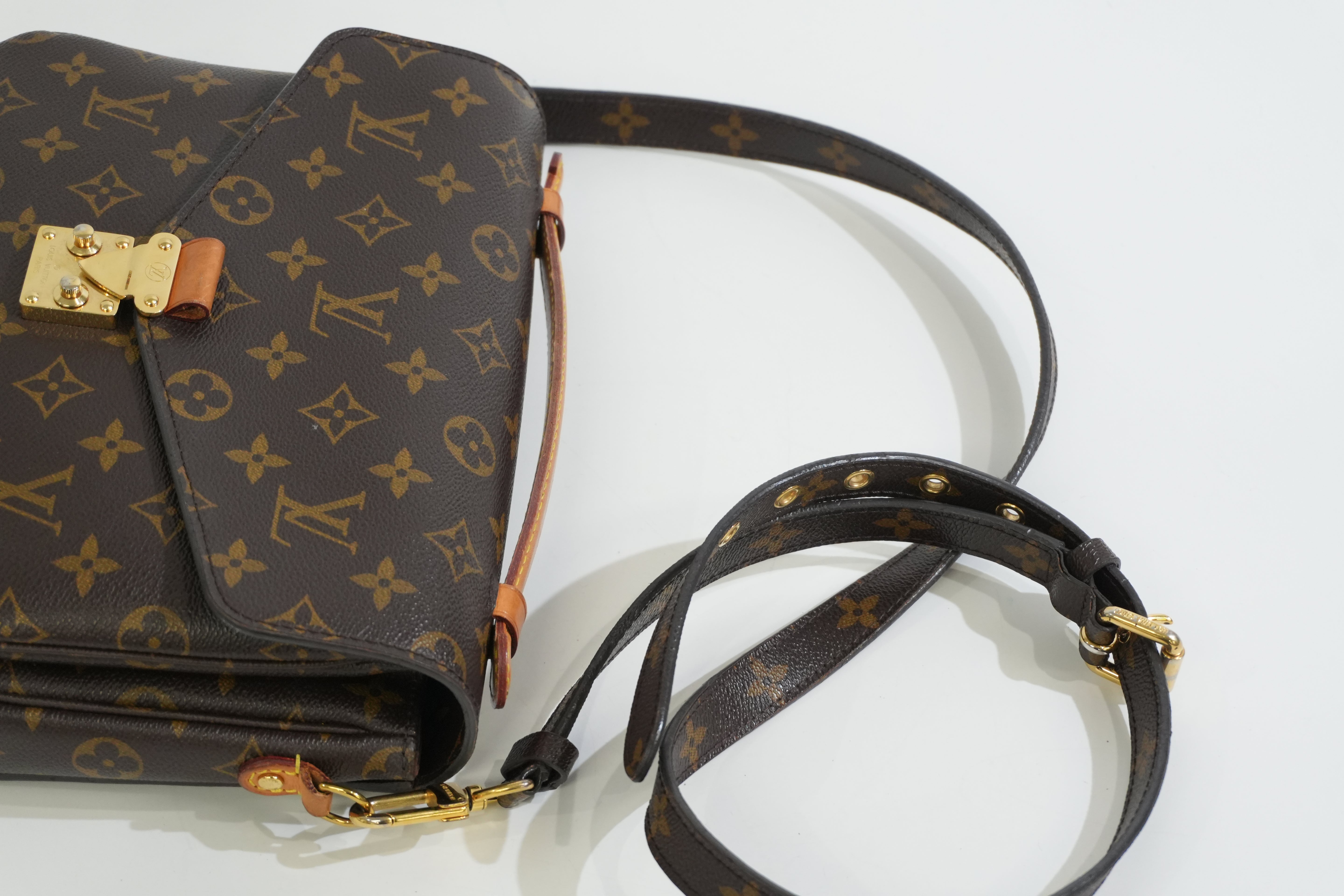 Pre-owned Louis Vuitton Monogram Metis Crossbody Bag