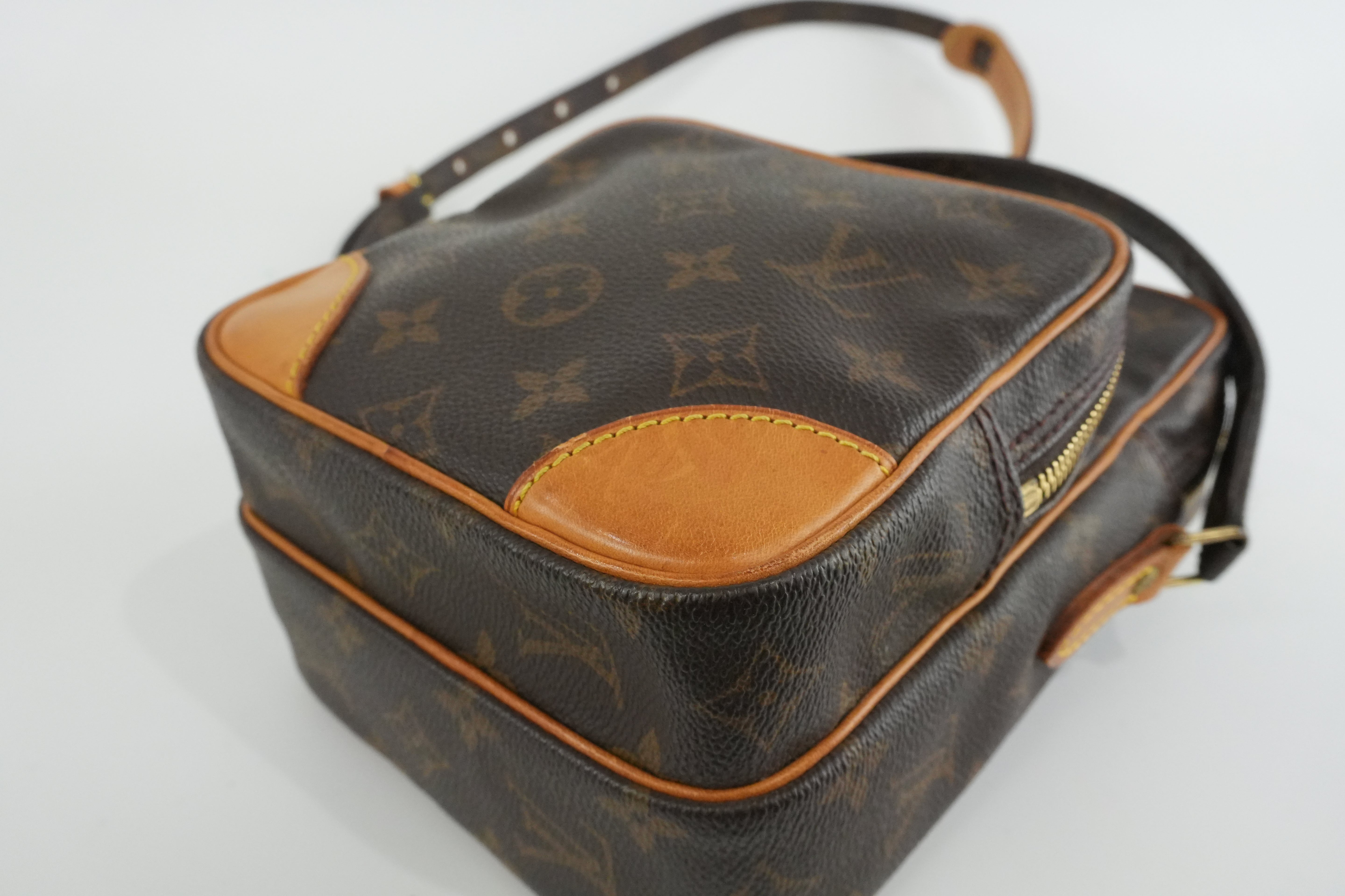 Louis Vuitton Monogram Amazone Crossbody Used
