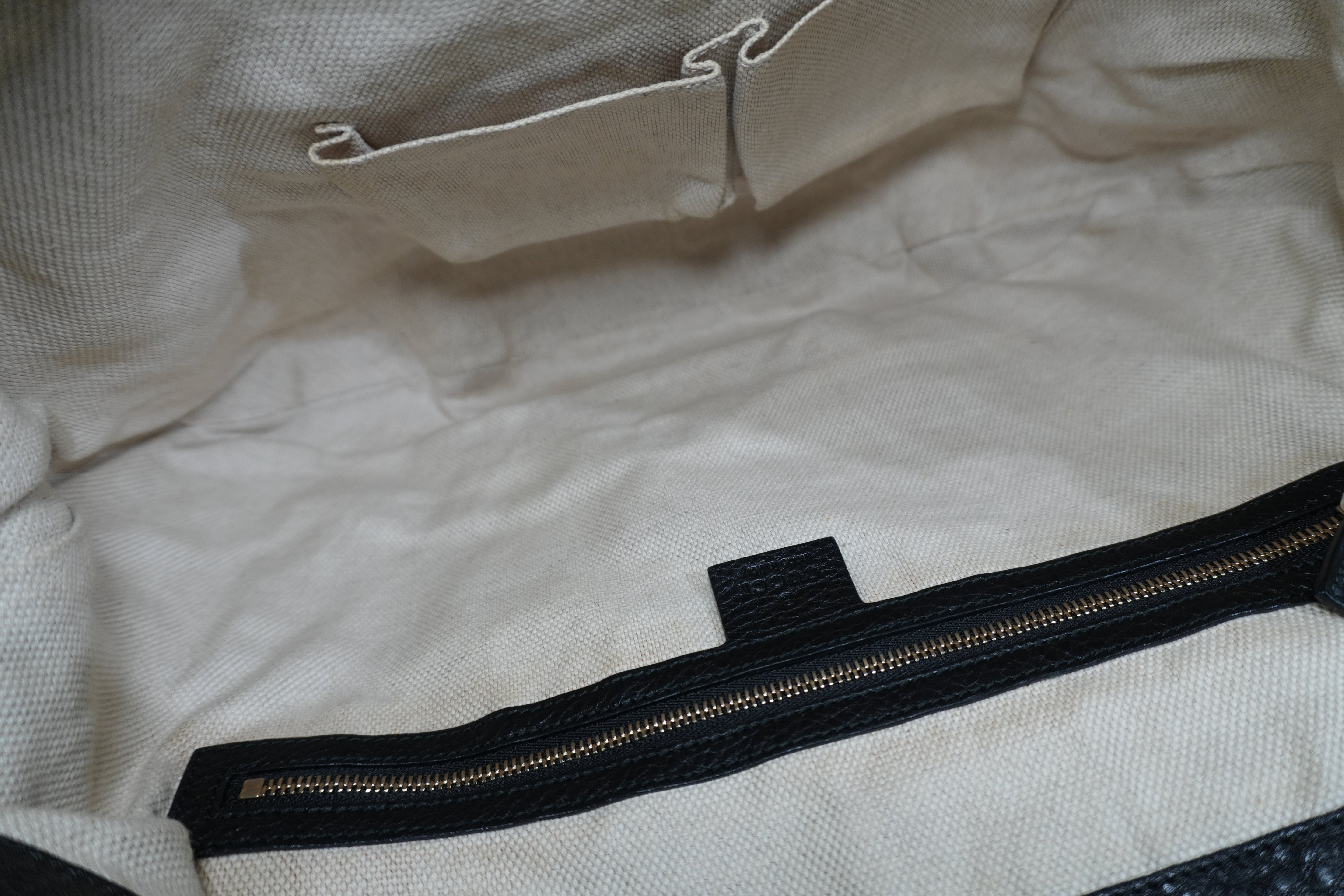 Pre-owned Gucci Soho Shoulder Bag Black