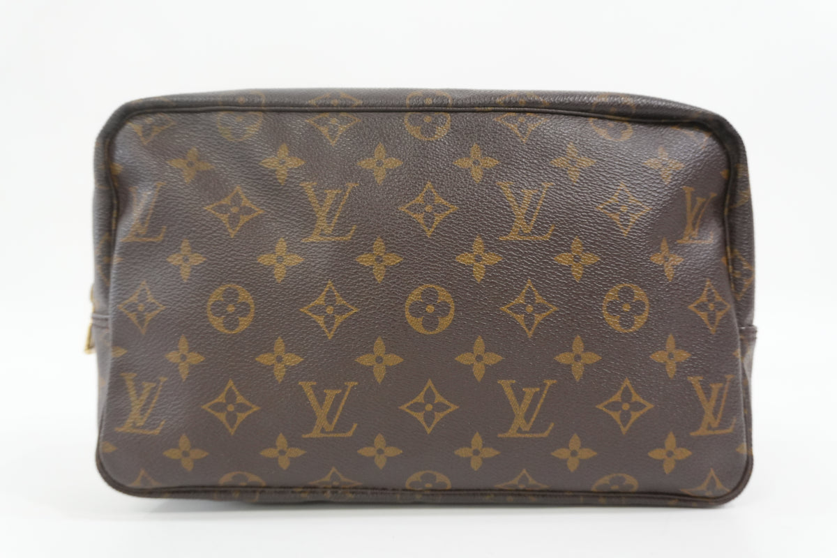 Pre-Owned Louis Vuitton Monogram Trousse 28