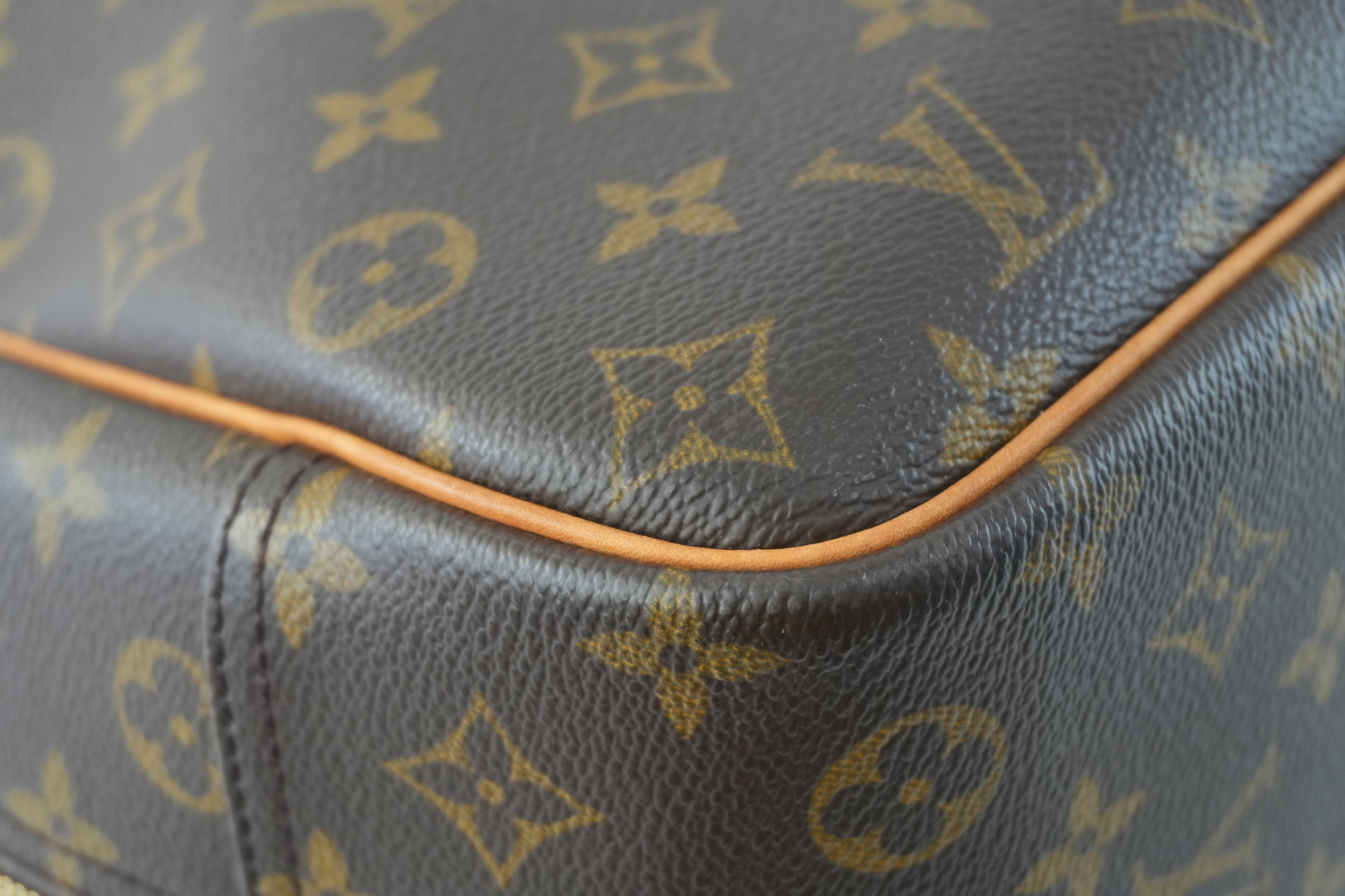 Pre-owned Louis Vuitton Monogram Deauville Handbag
