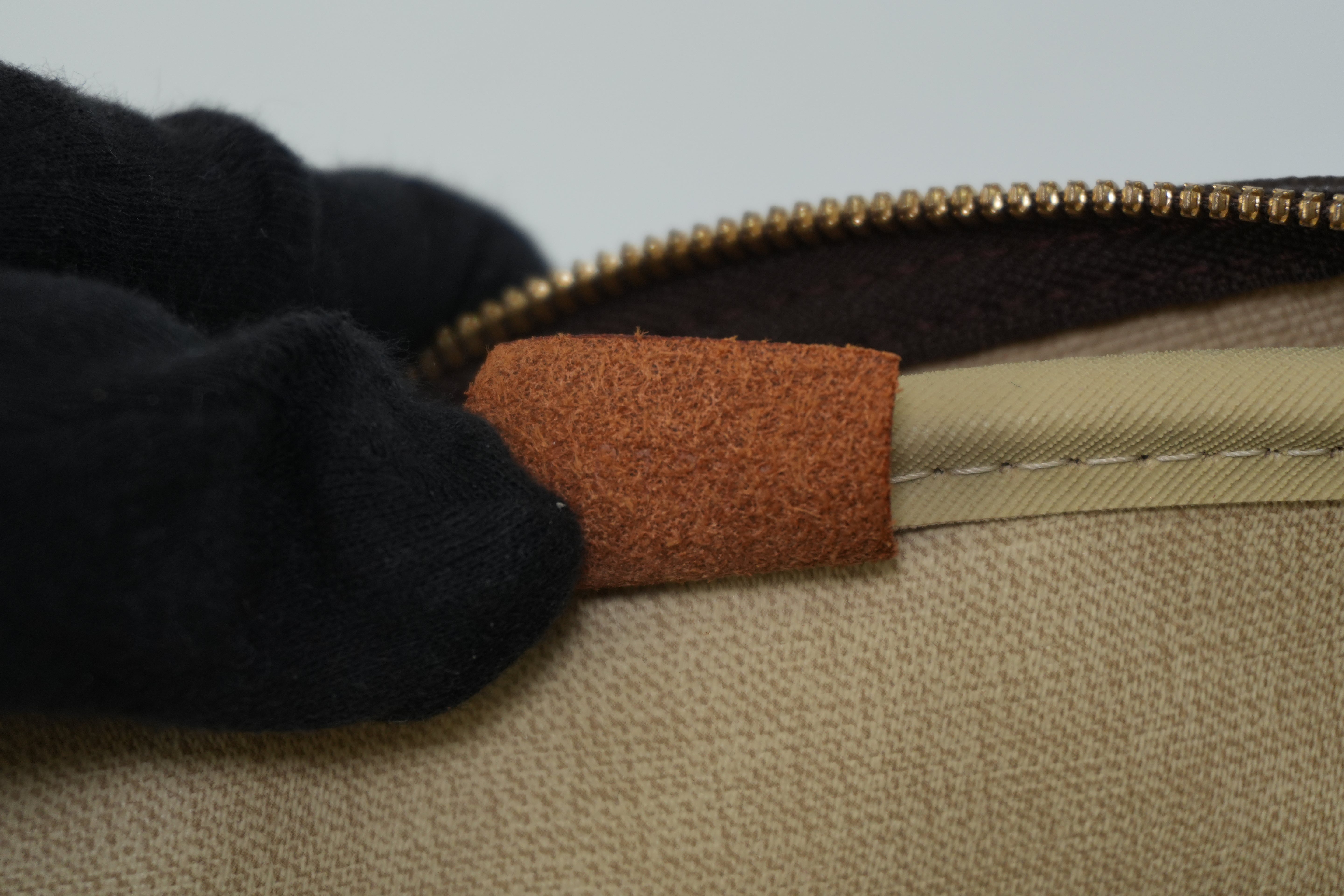 Pre-owned Louis Vuitton Monogram Deauville Handbag