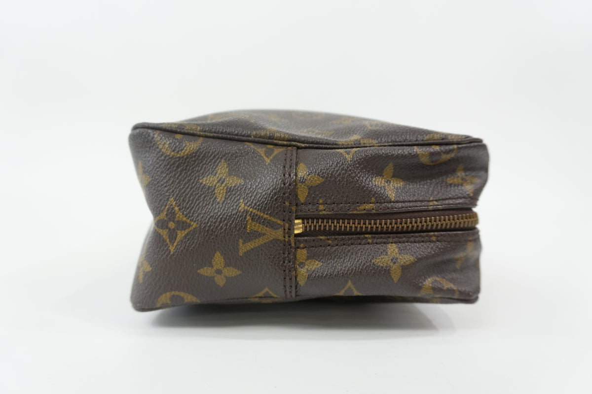 Pre-Owned Louis Vuitton Monogram Trousse 28 Pouch