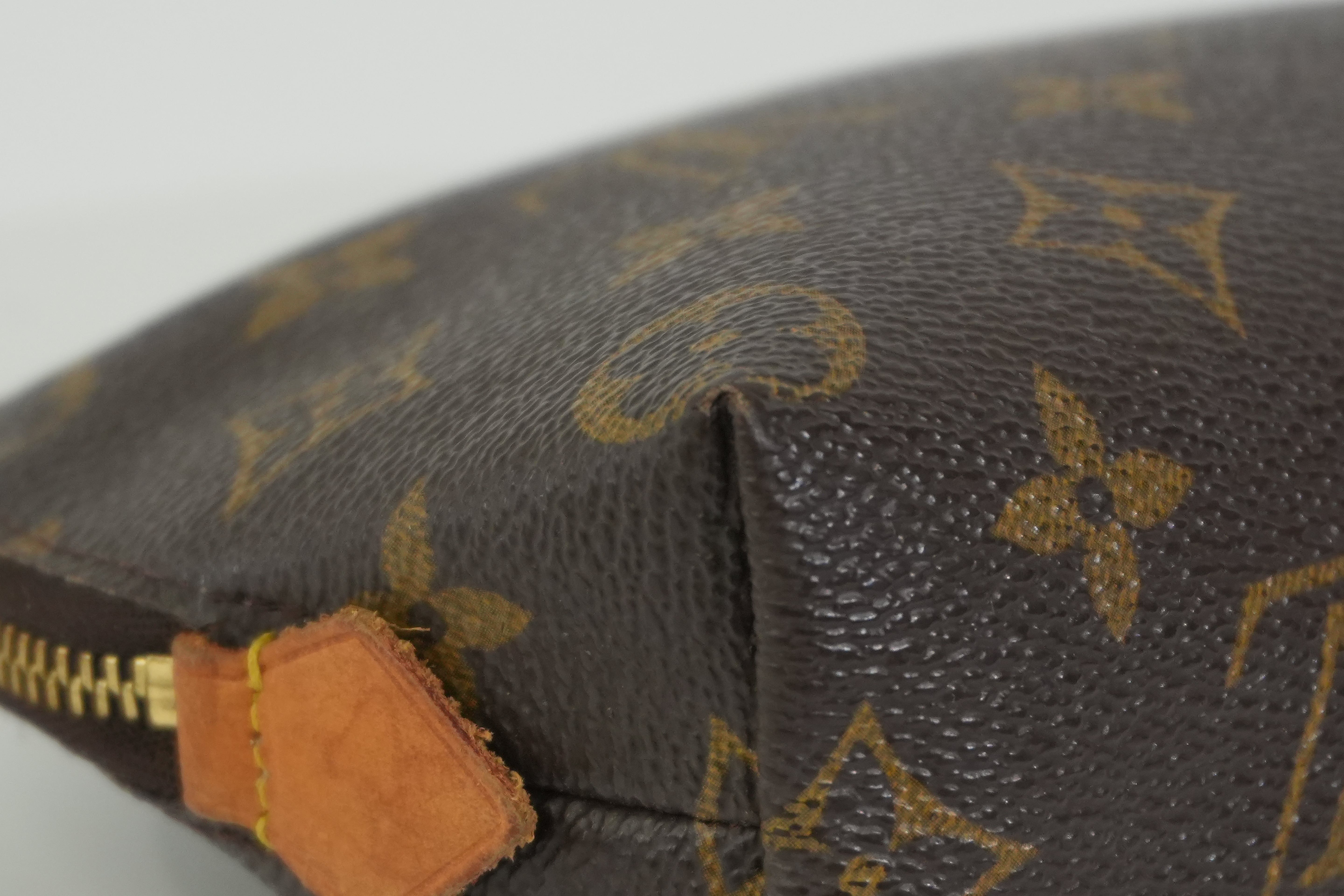 Pre-owned Louis Vuitton Monogram Cosmetic Pouch PM