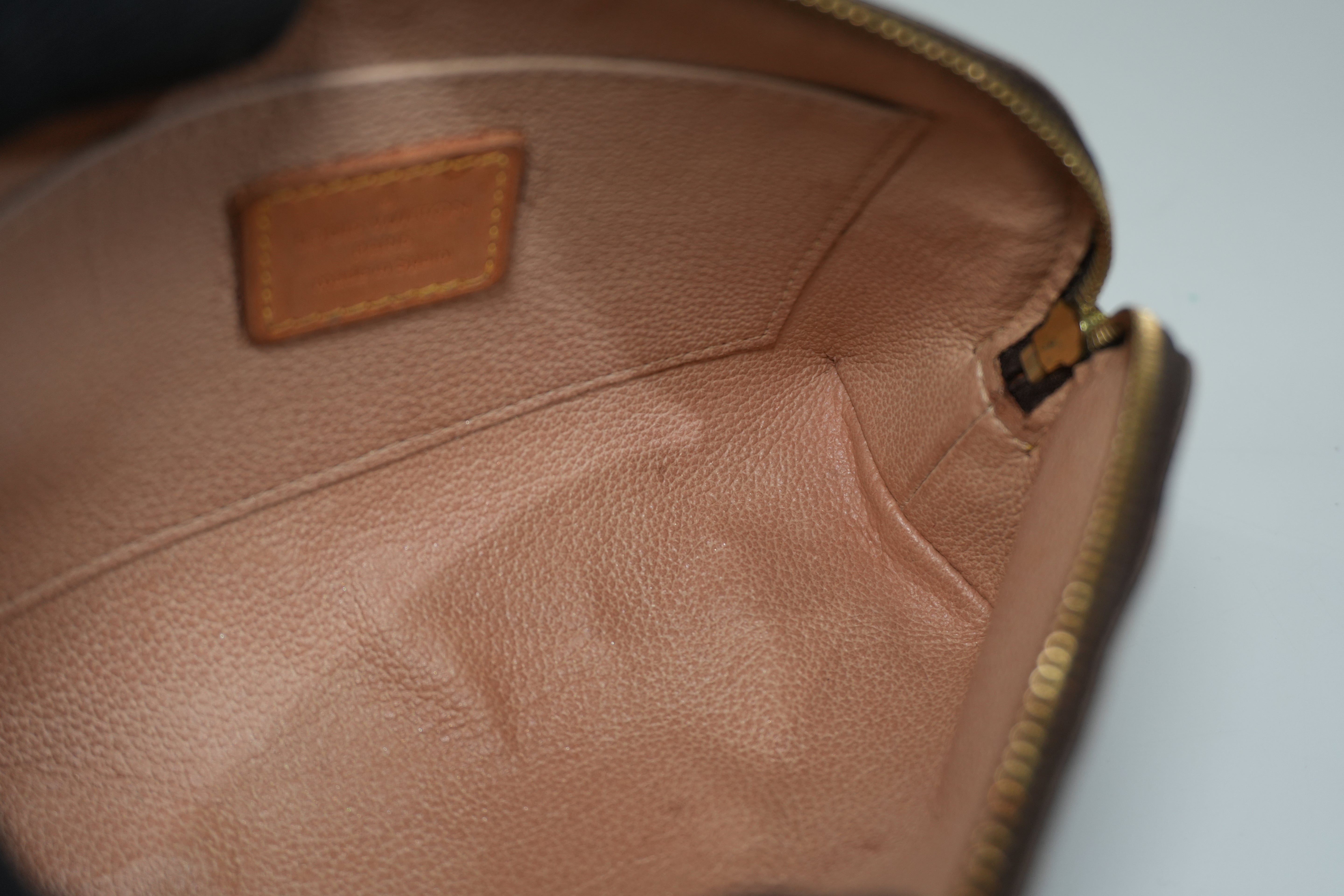 Pre-owned Louis Vuitton Monogram Cosmetic Pouch PM