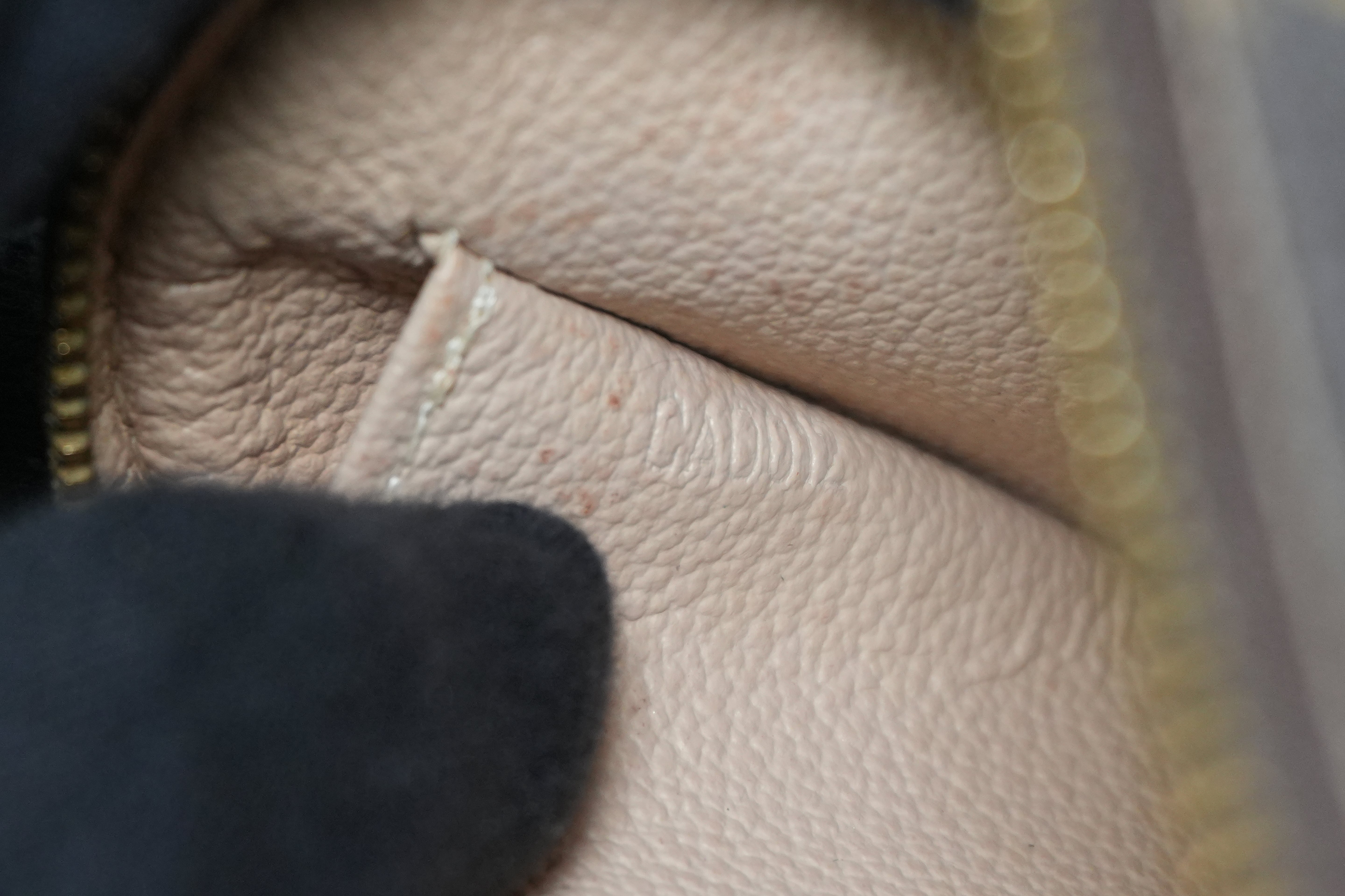 Pre-owned Louis Vuitton Monogram Cosmetic Pouch PM